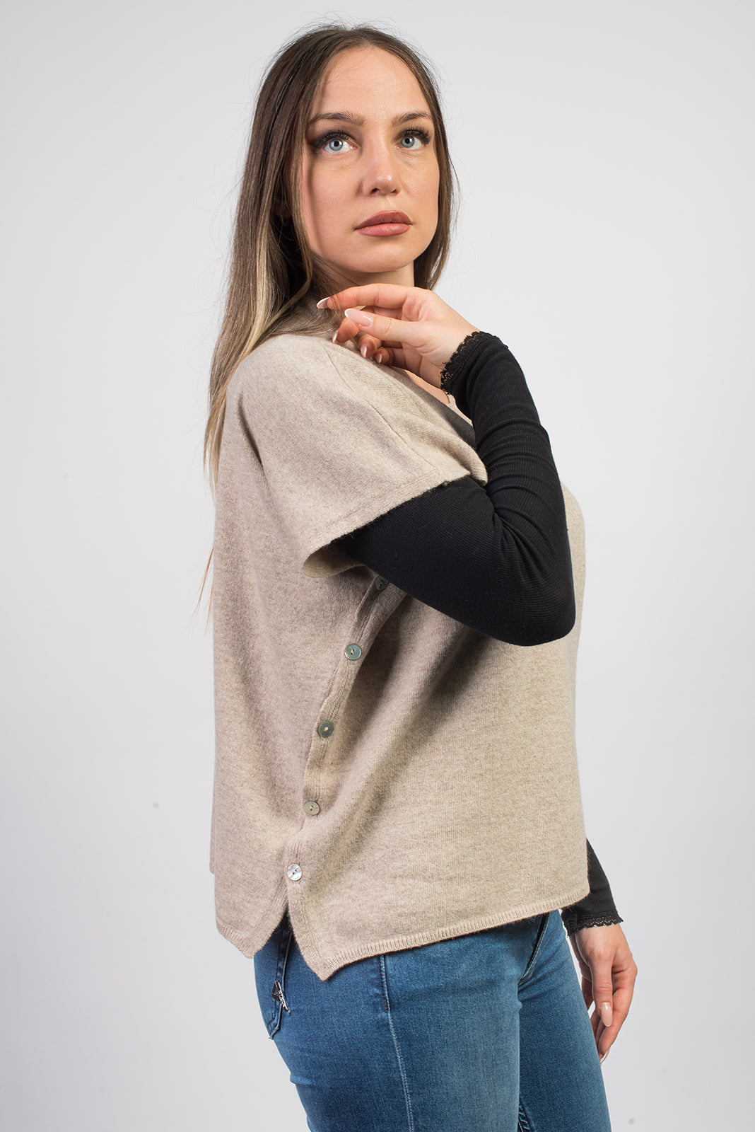 Beige Women's Buttoned Cashmere Blend Crewneck, view 4