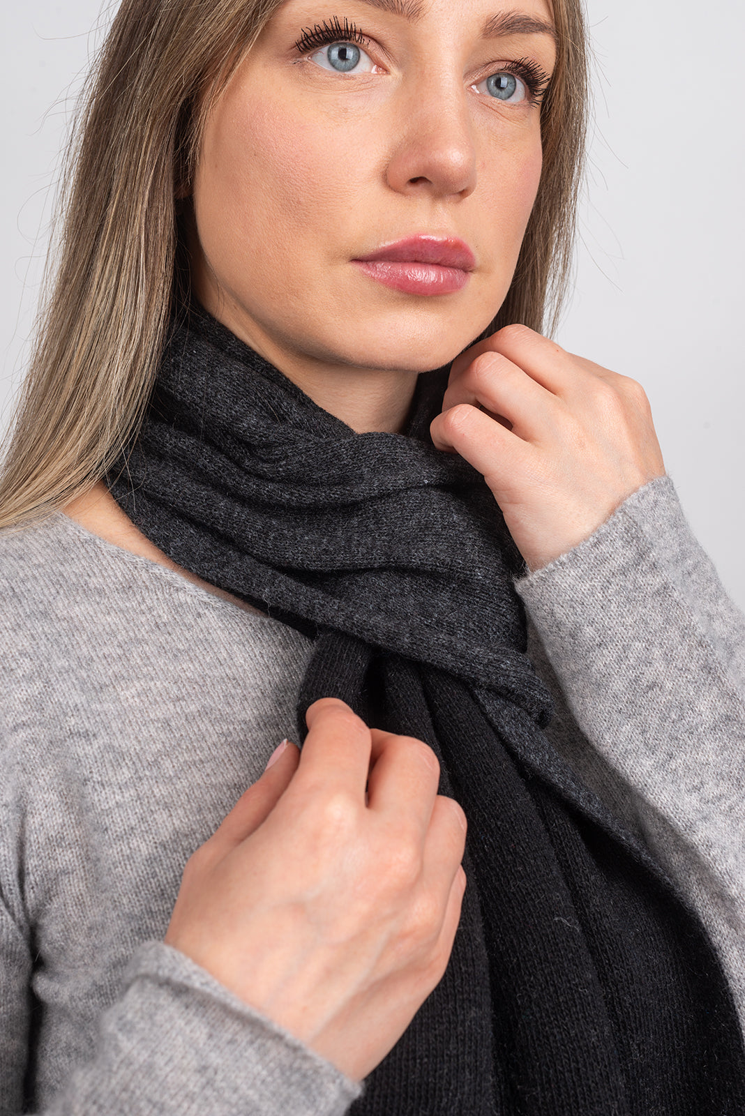 Women's Reversible Cashmere Blend Neck Warmer, view 7