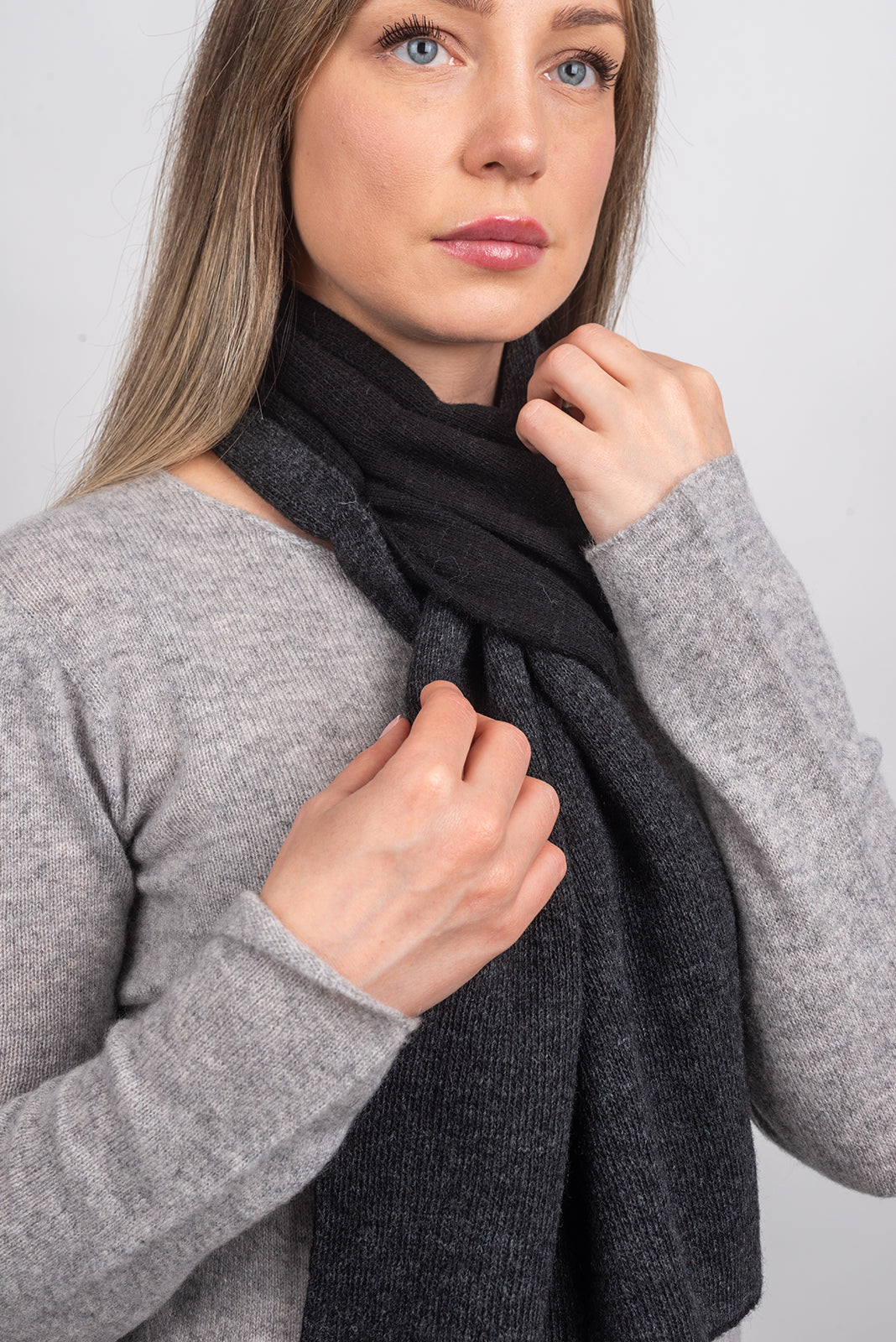 Women's Reversible Cashmere Blend Neck Warmer, view 9