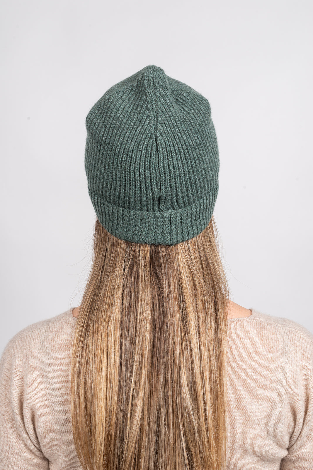 Sage Women's Fisherman's Rib 100% Cashmere Beanie, view 3
