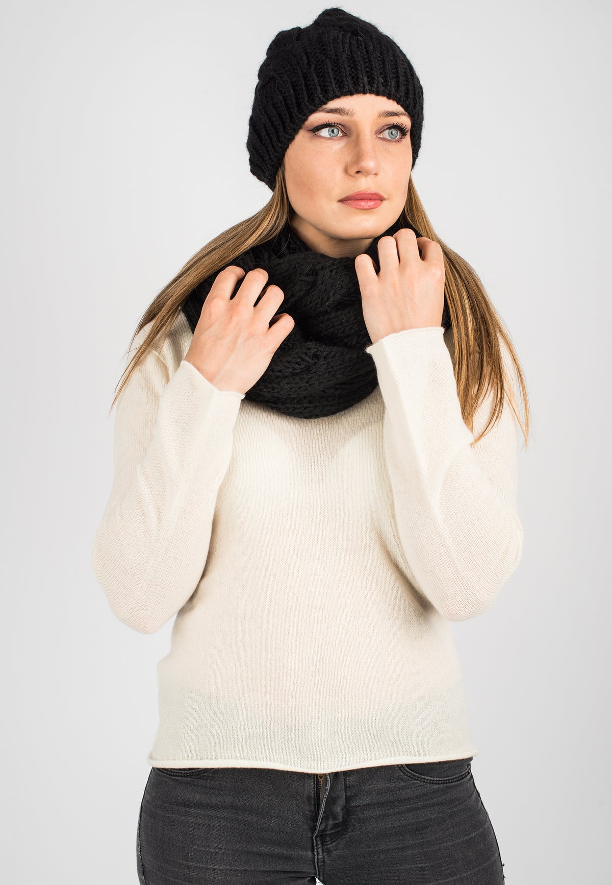 Black Women's Cable-Knit Beanie, view 2