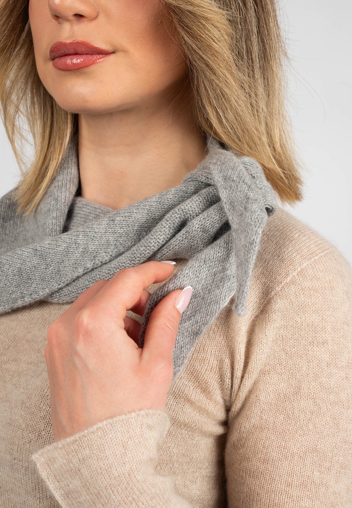 Women's 100% Cashmere Triangle Scarf, gray | Dalle Piane Cashmere