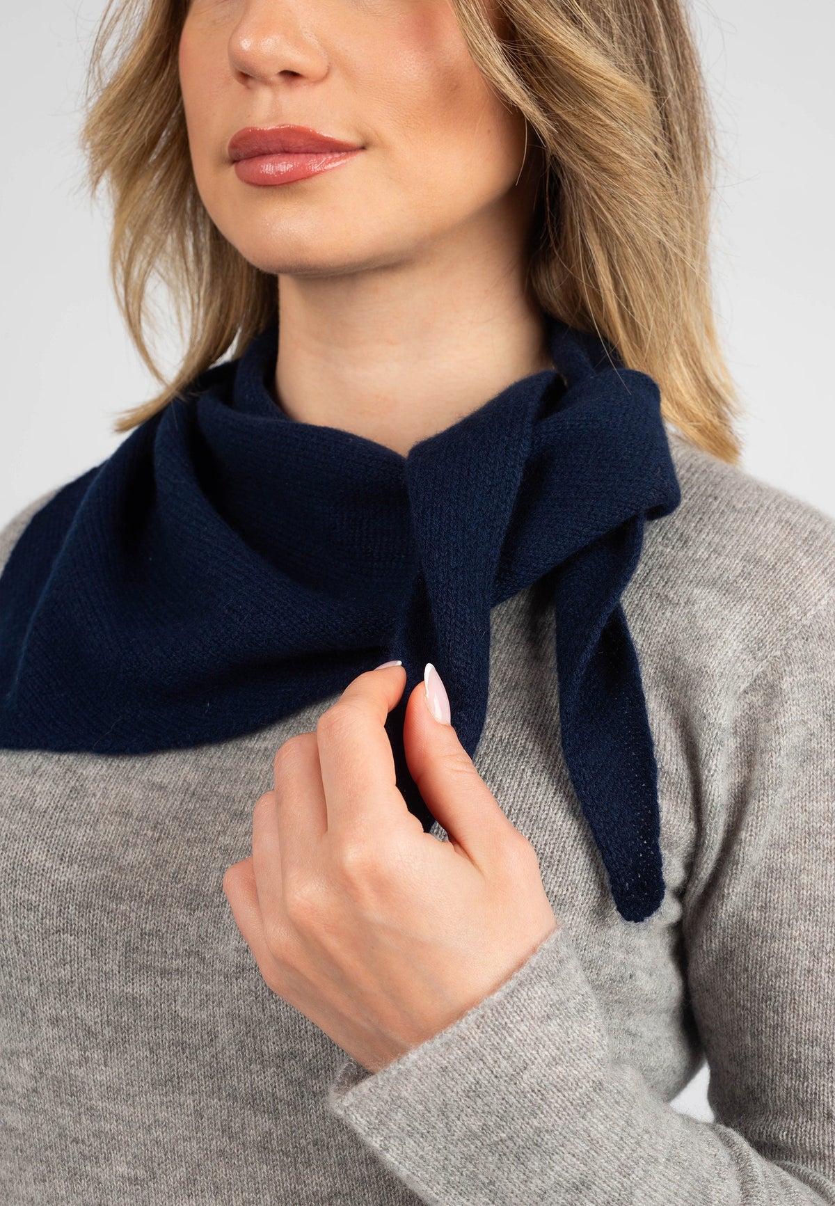 Women's 100% Cashmere Triangle Scarf, blue | Dalle Piane Cashmere
