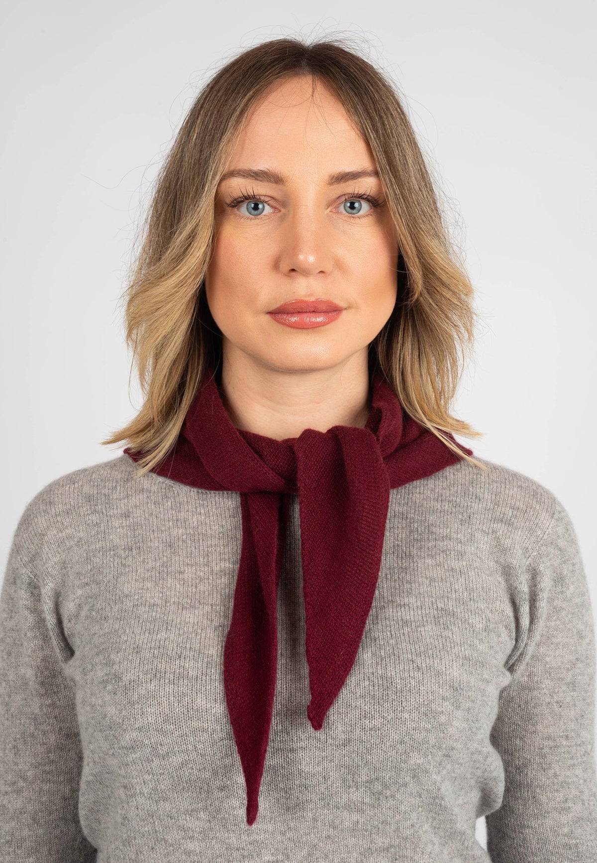 Women's 100% Cashmere Triangle Scarf, burgundy | Dalle Piane Cashmere