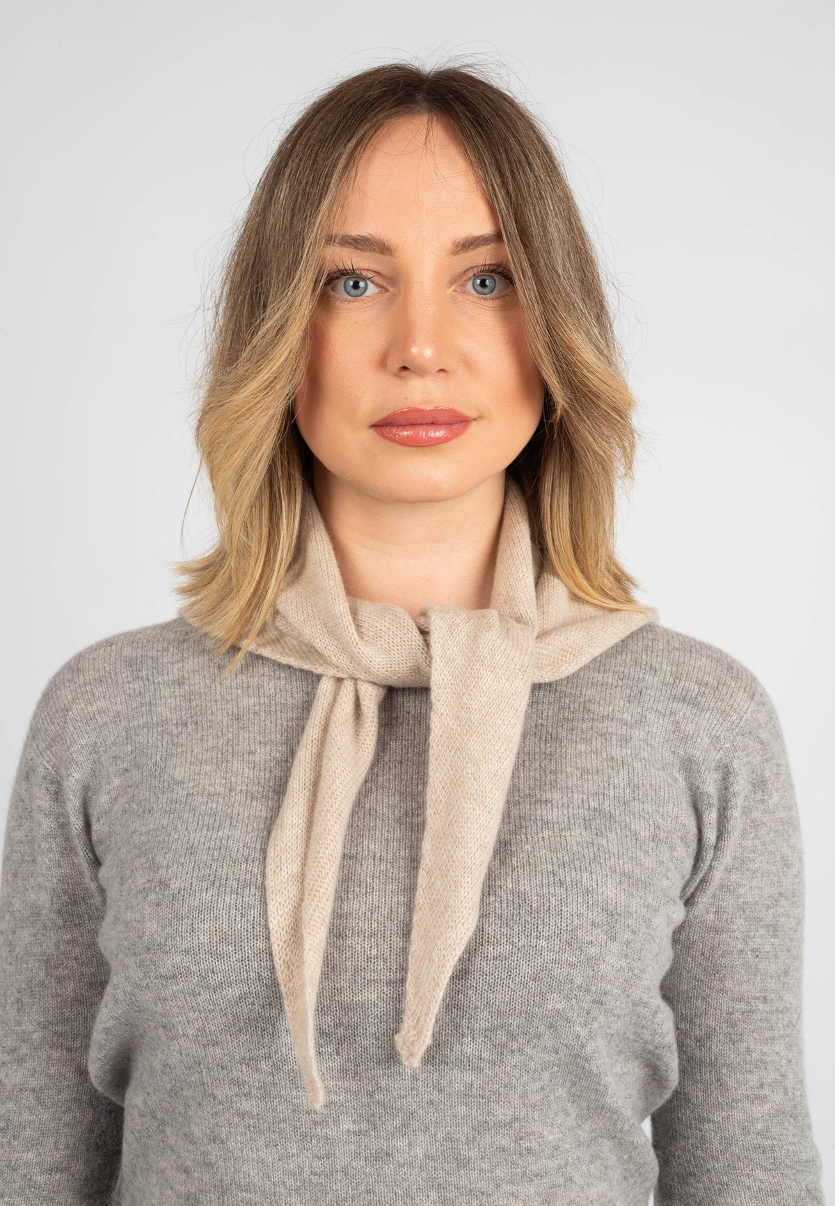 Women's 100% Cashmere Triangle Scarf, beige | Dalle Piane Cashmere