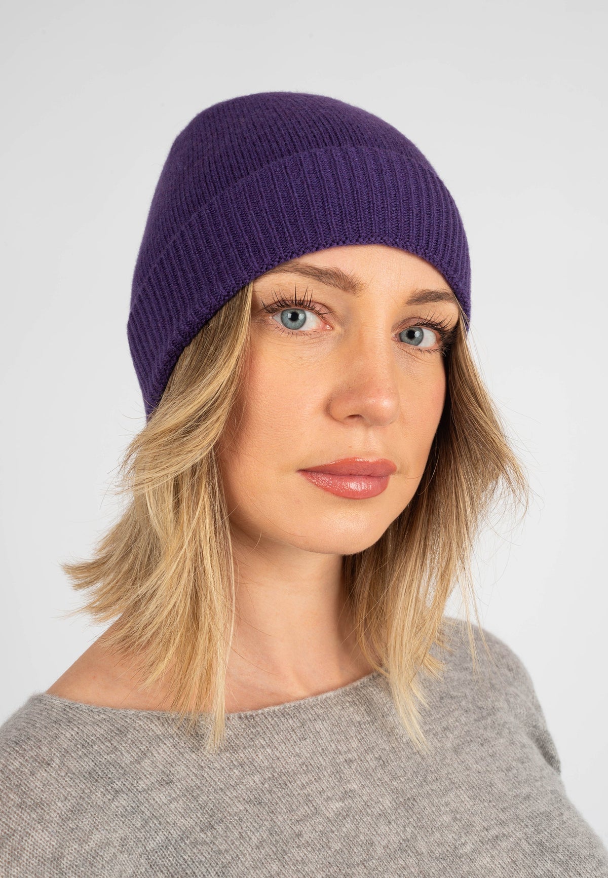 Women's Plain-Knit 100% Cashmere Beanie, purple | Dalle Piane Cashmere