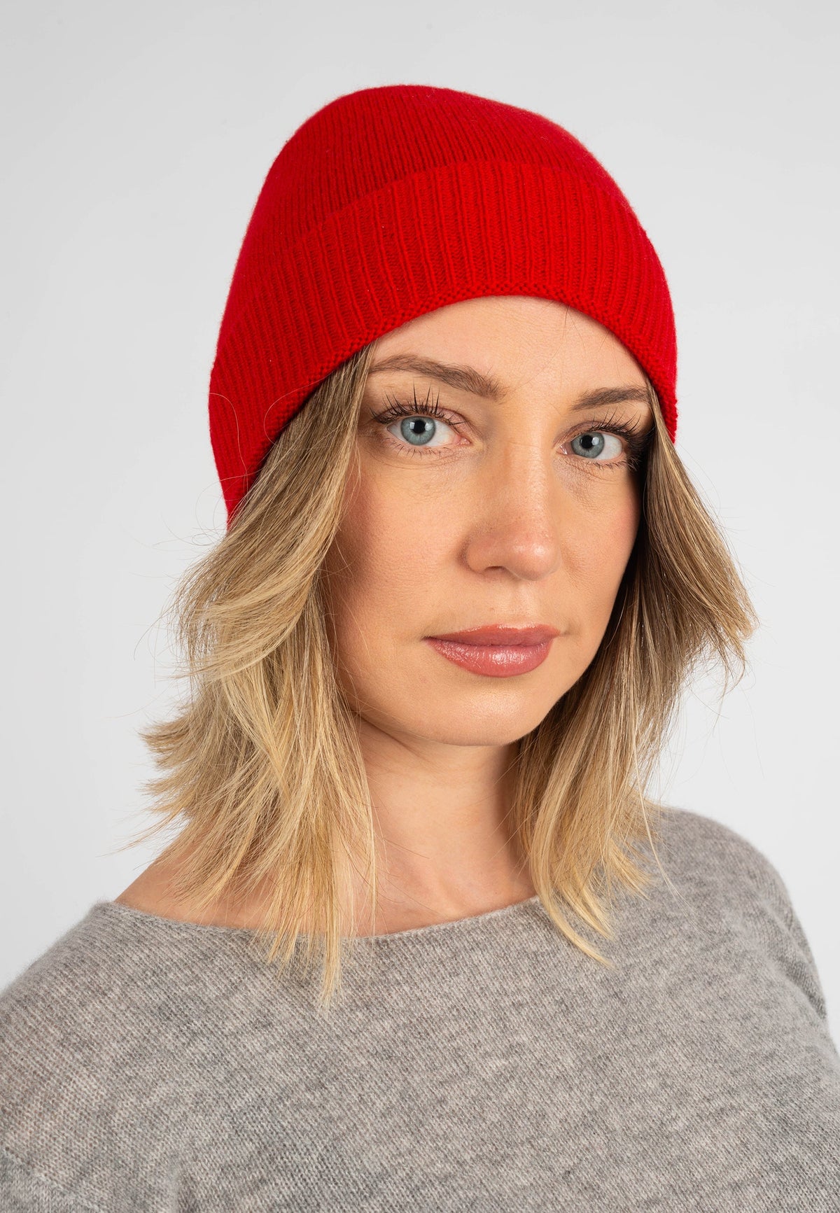 Women's Plain-Knit 100% Cashmere Beanie, red | Dalle Piane Cashmere
