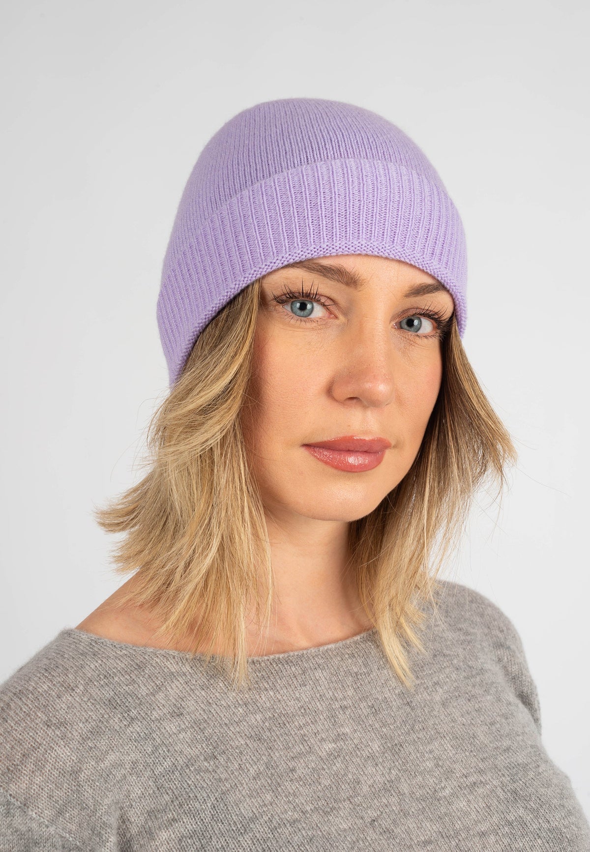 Women's Plain-Knit 100% Cashmere Beanie, lilac | Dalle Piane Cashmere