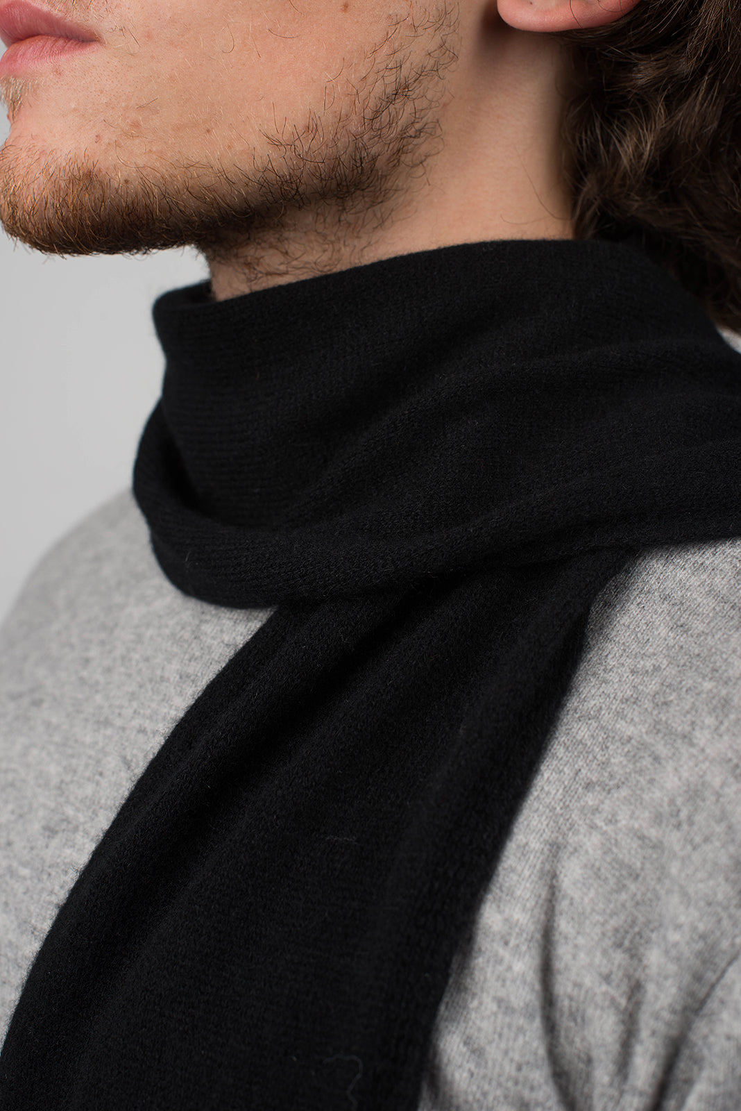 Black Men's 100% Cashmere Skinny Scarf, view 3