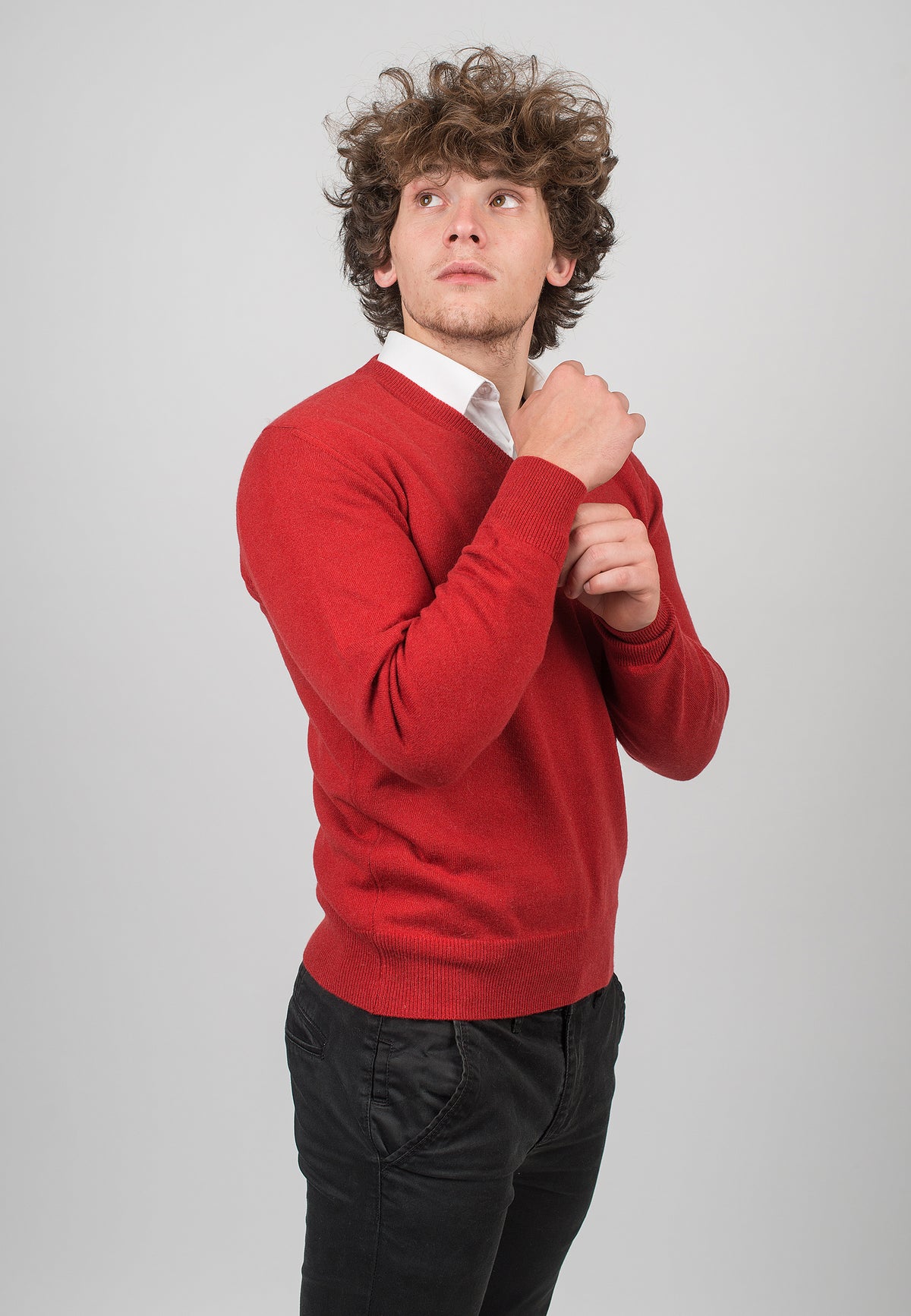 Red Men's 100% Cashmere V-Neck, view 3