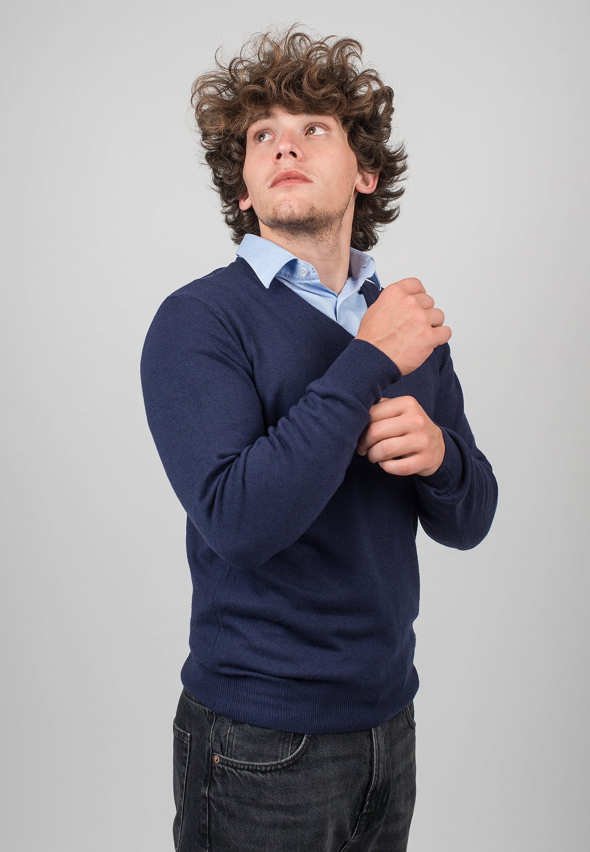 Blue Men's Cashmere Blend V-Neck, view 3