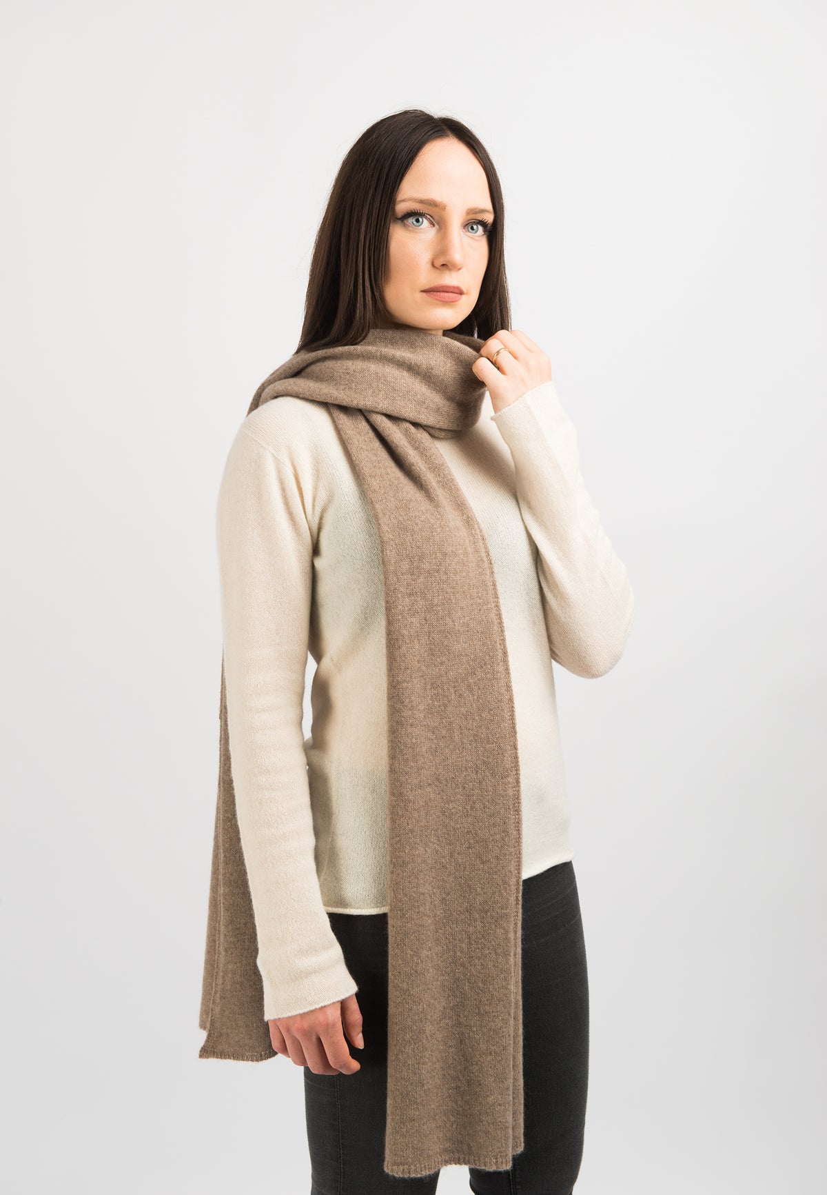 Mink Women's Wide 100% Cashmere Scarf, view 3