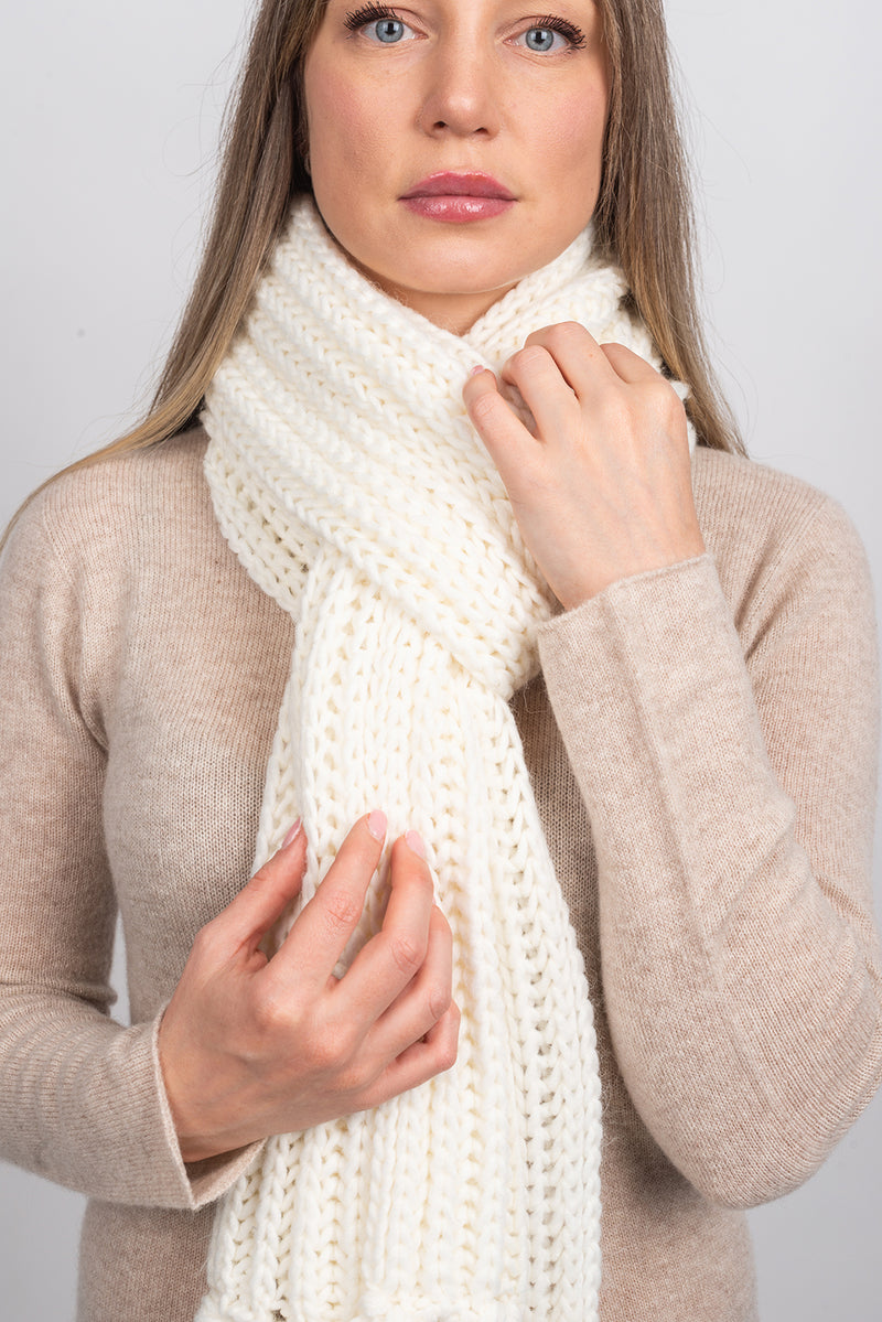 English rib knit scarf with fringes | Dalle Piane Cashmere
