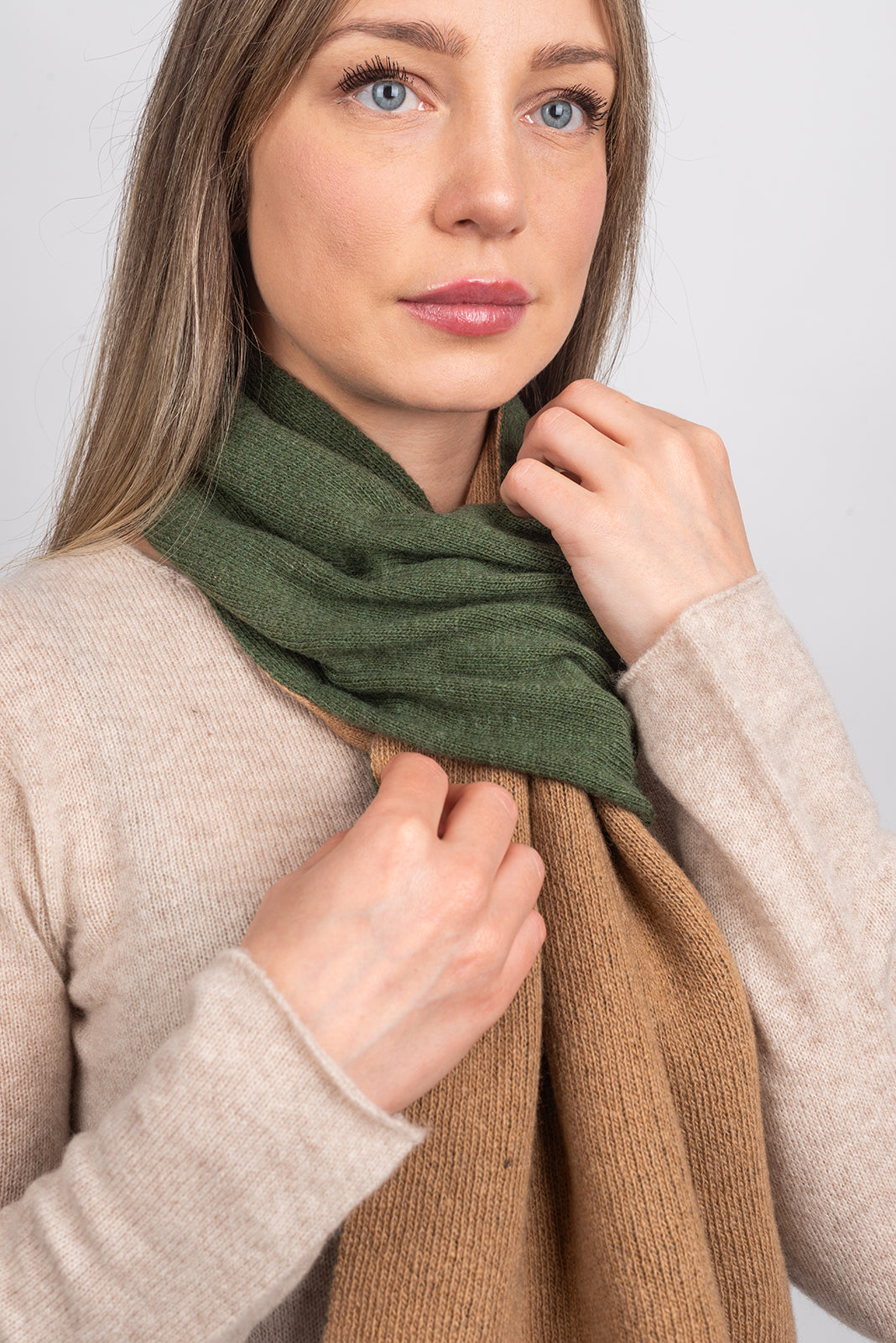 Women's Reversible Cashmere Blend Neck Warmer, view 15