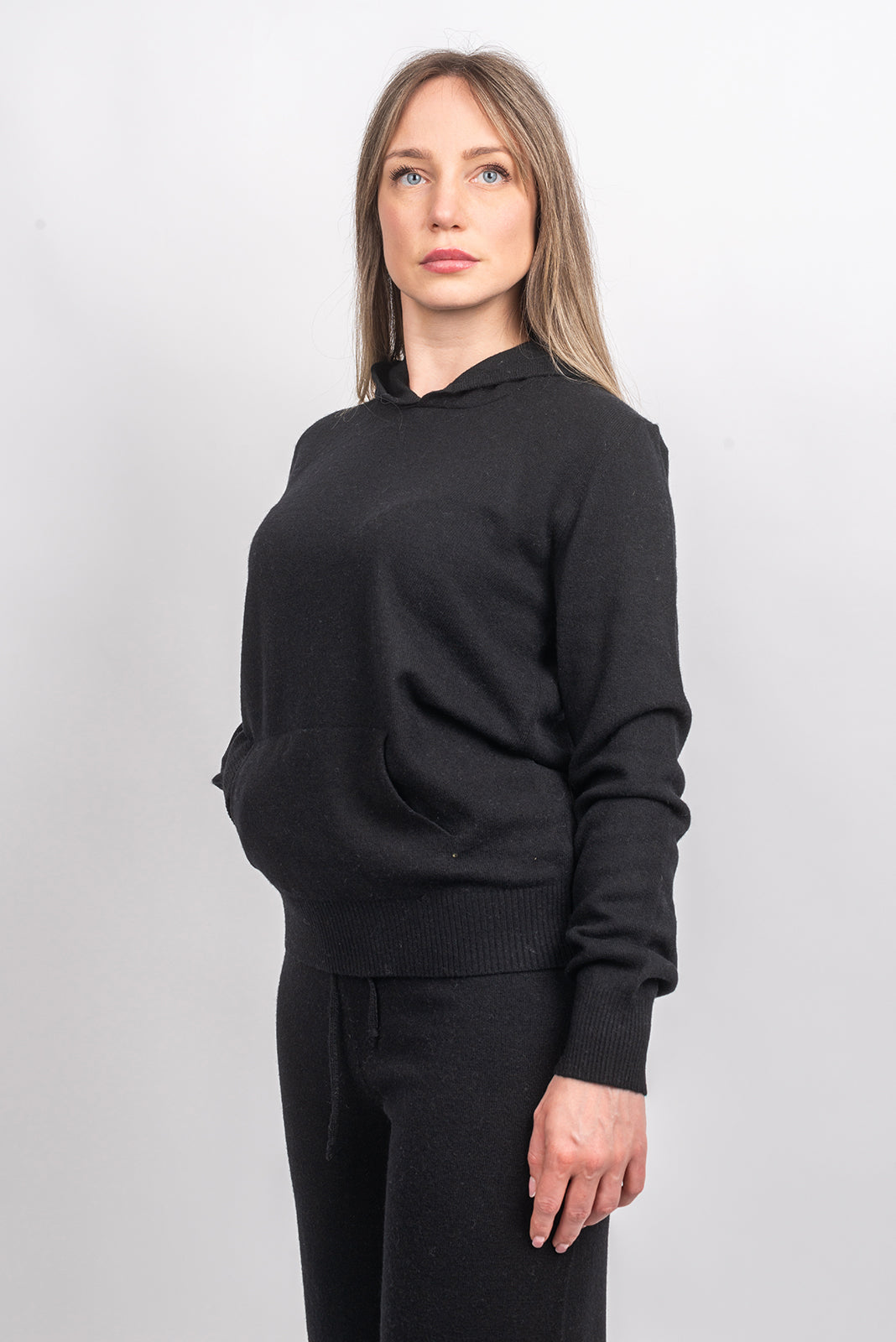 Black Women's Hooded Cashmere Blend Sweatshirt, view 4
