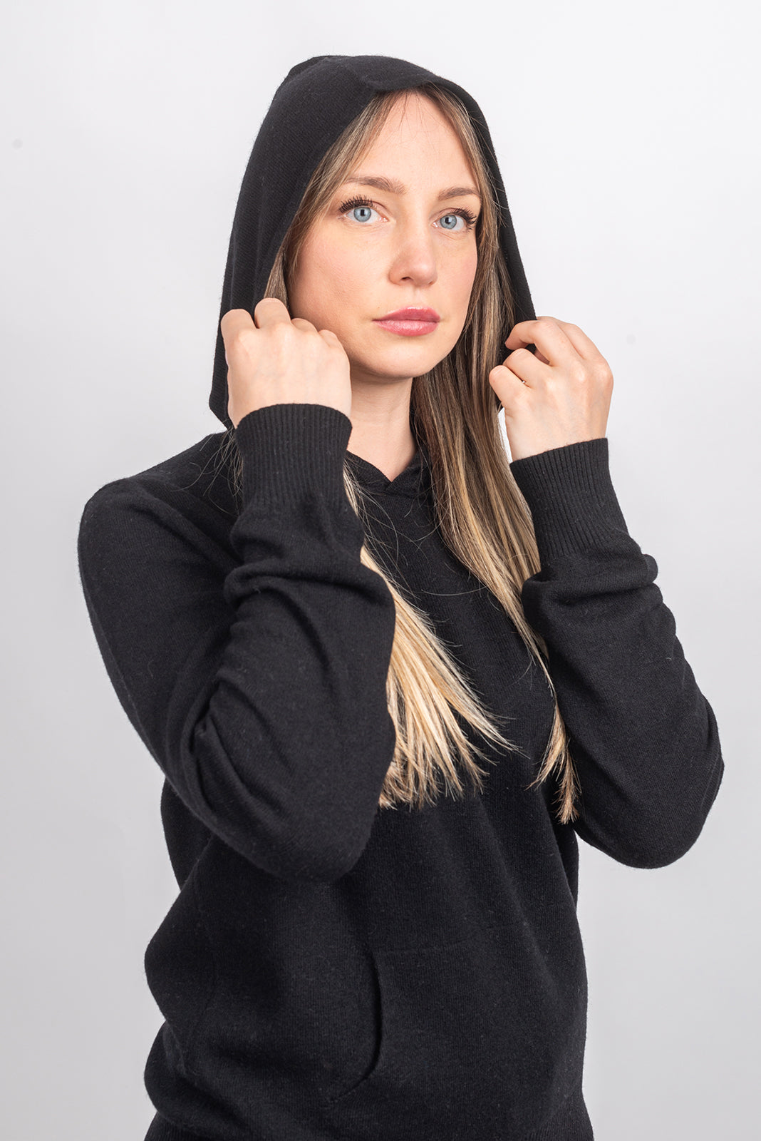 Black Women's Hooded Cashmere Blend Sweatshirt, view 5