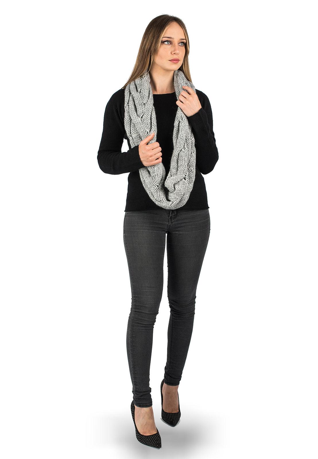 Gray Cable-Knit Scarf