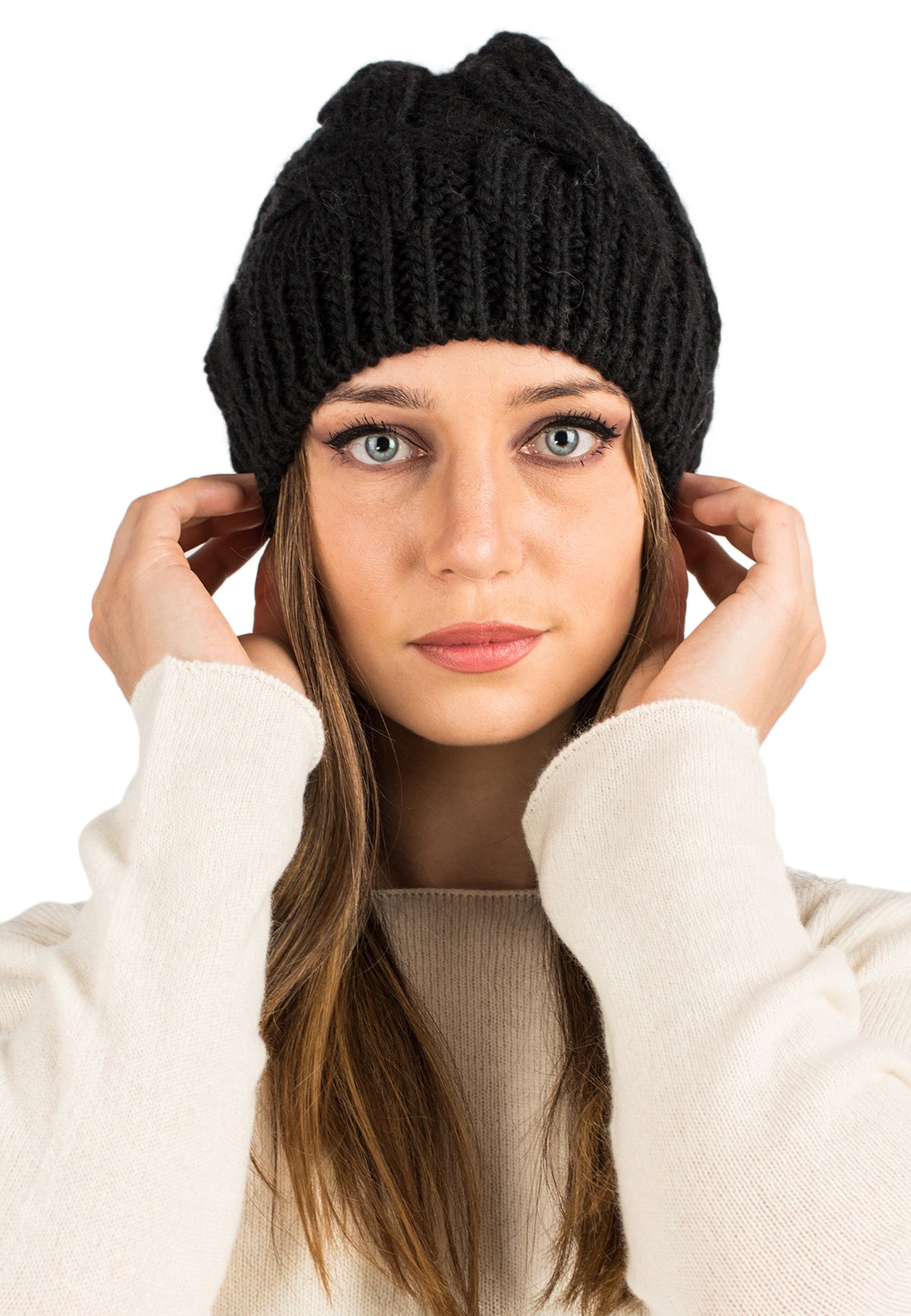 Black Women's Cable-Knit Beanie