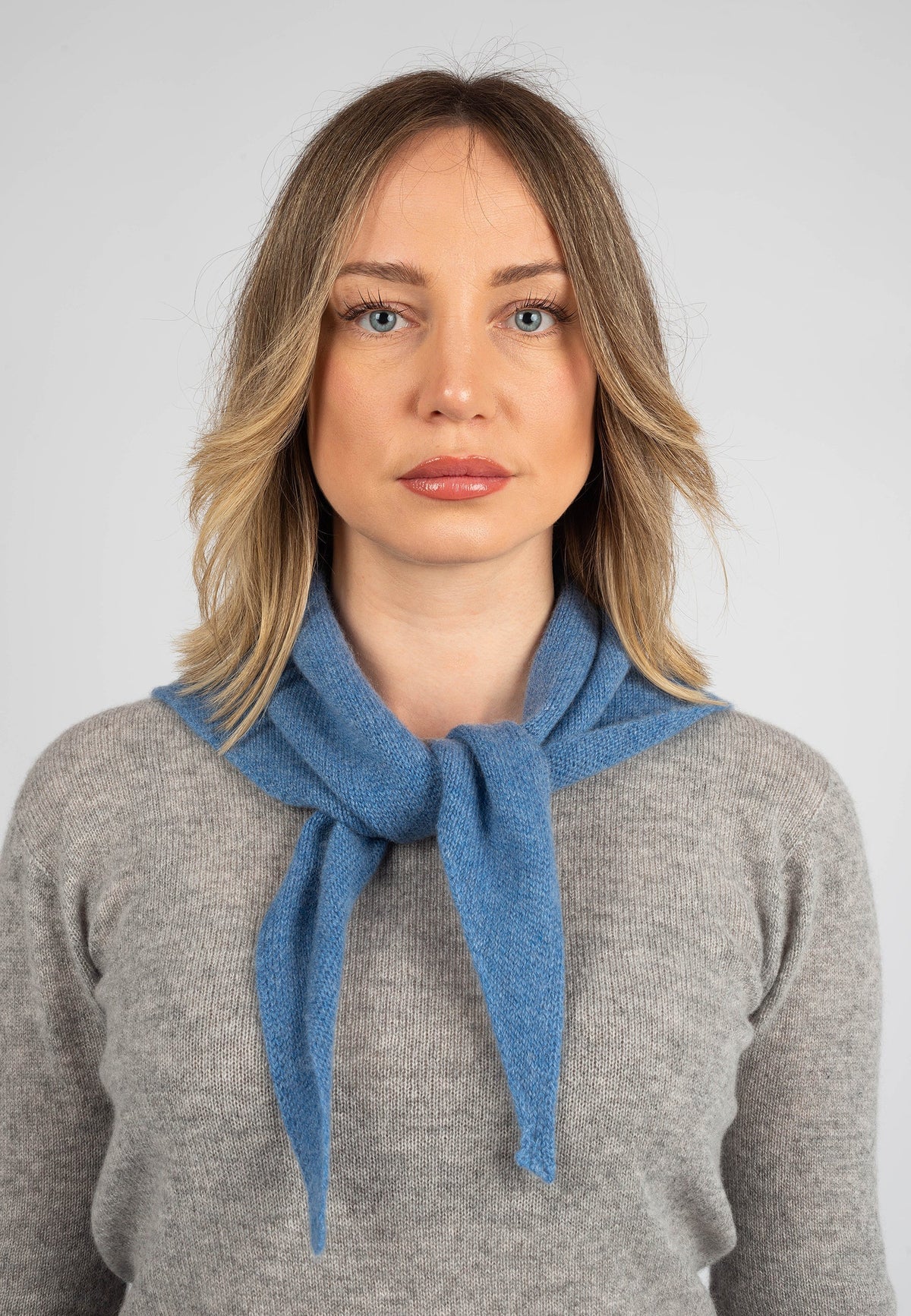Women's 100% Cashmere Triangle Scarf, light blue | Dalle Piane Cashmere