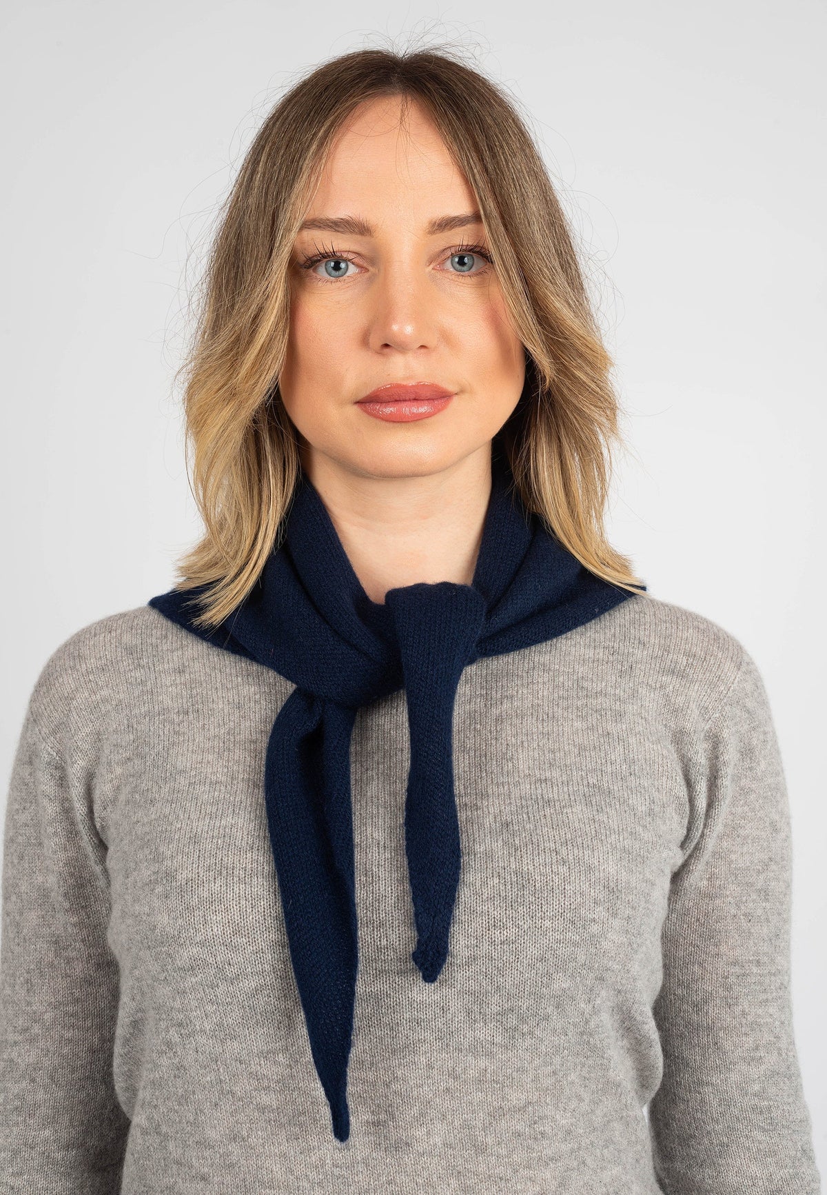 Women's 100% Cashmere Triangle Scarf, blue | Dalle Piane Cashmere