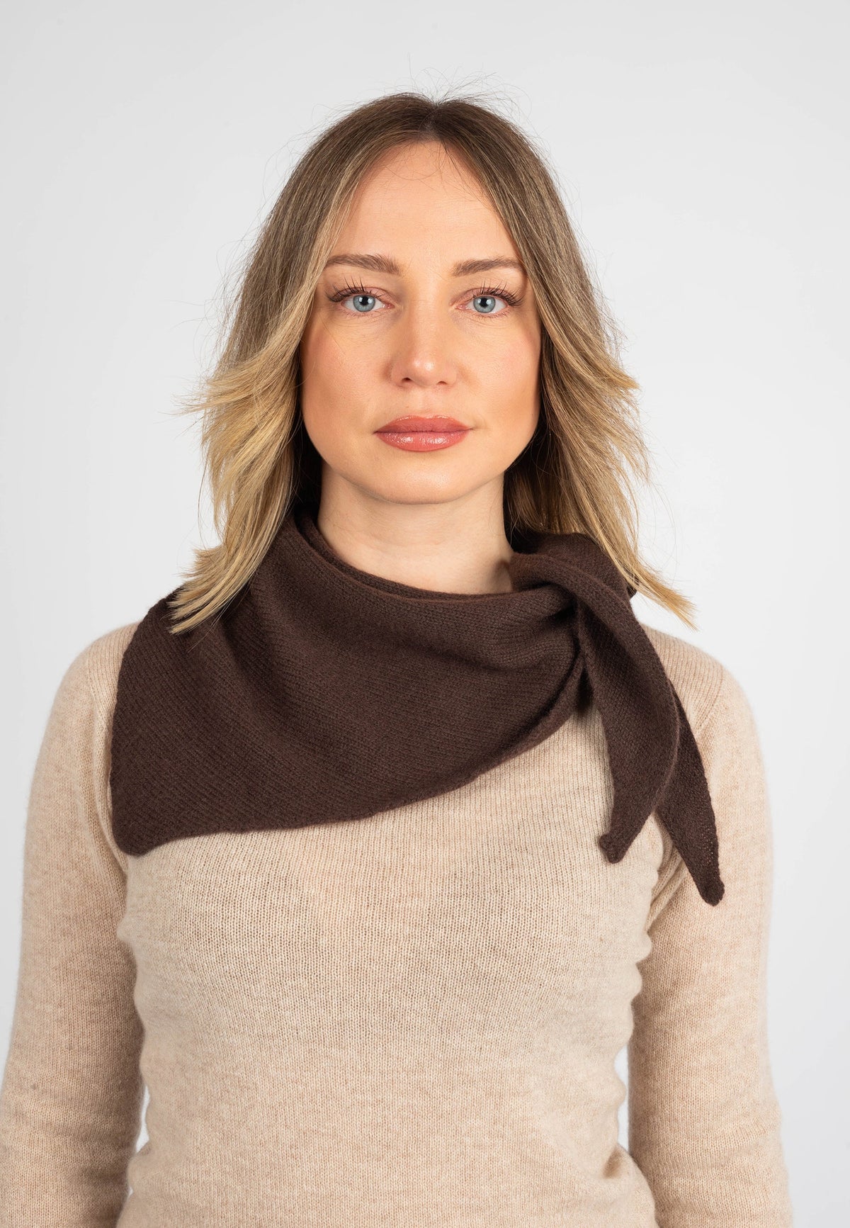 Women's 100% Cashmere Triangle Scarf, brown | Dalle Piane Cashmere
