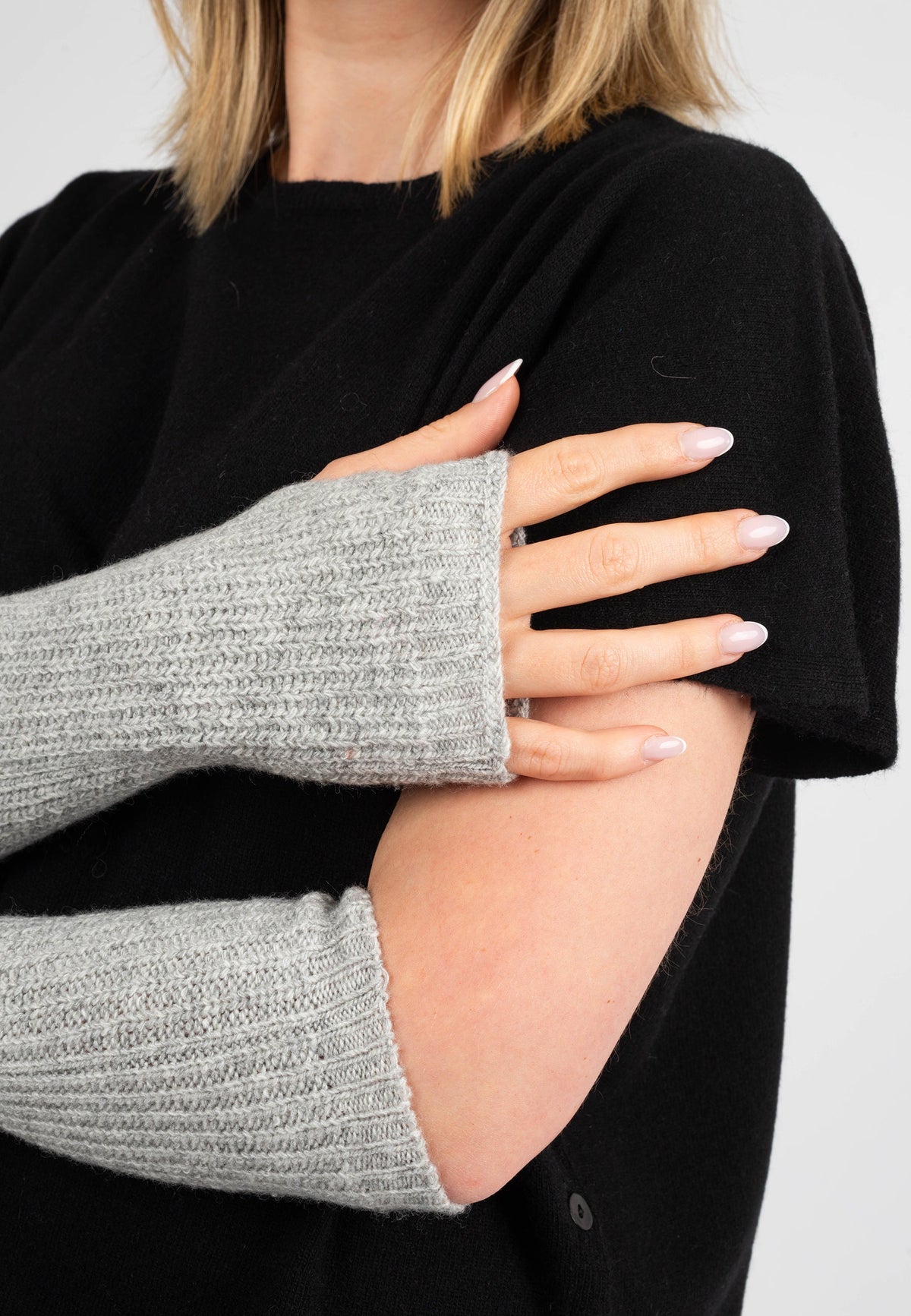 Women's Cashmere Blend Arm Warmers, gray | Dalle Piane Cashmere