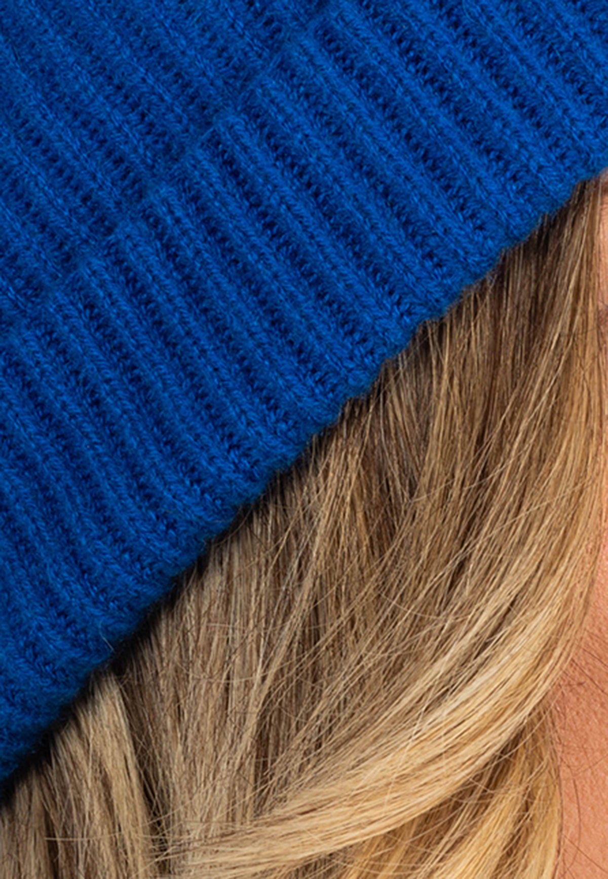 Electric Blue Women's Fisherman's Rib 100% Cashmere Beanie, view 4