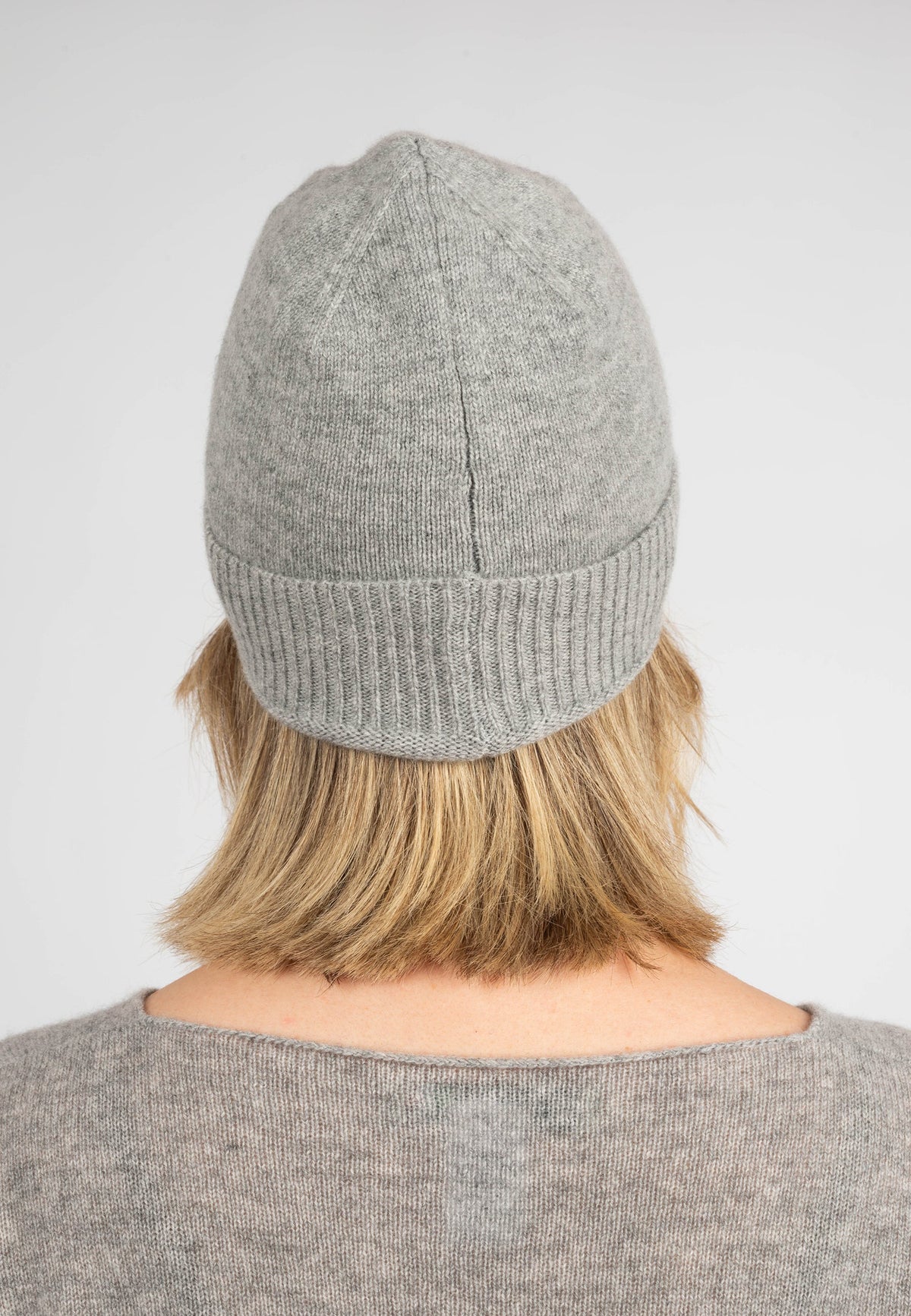 Women's Plain-Knit 100% Cashmere Beanie, gray | Dalle Piane Cashmere