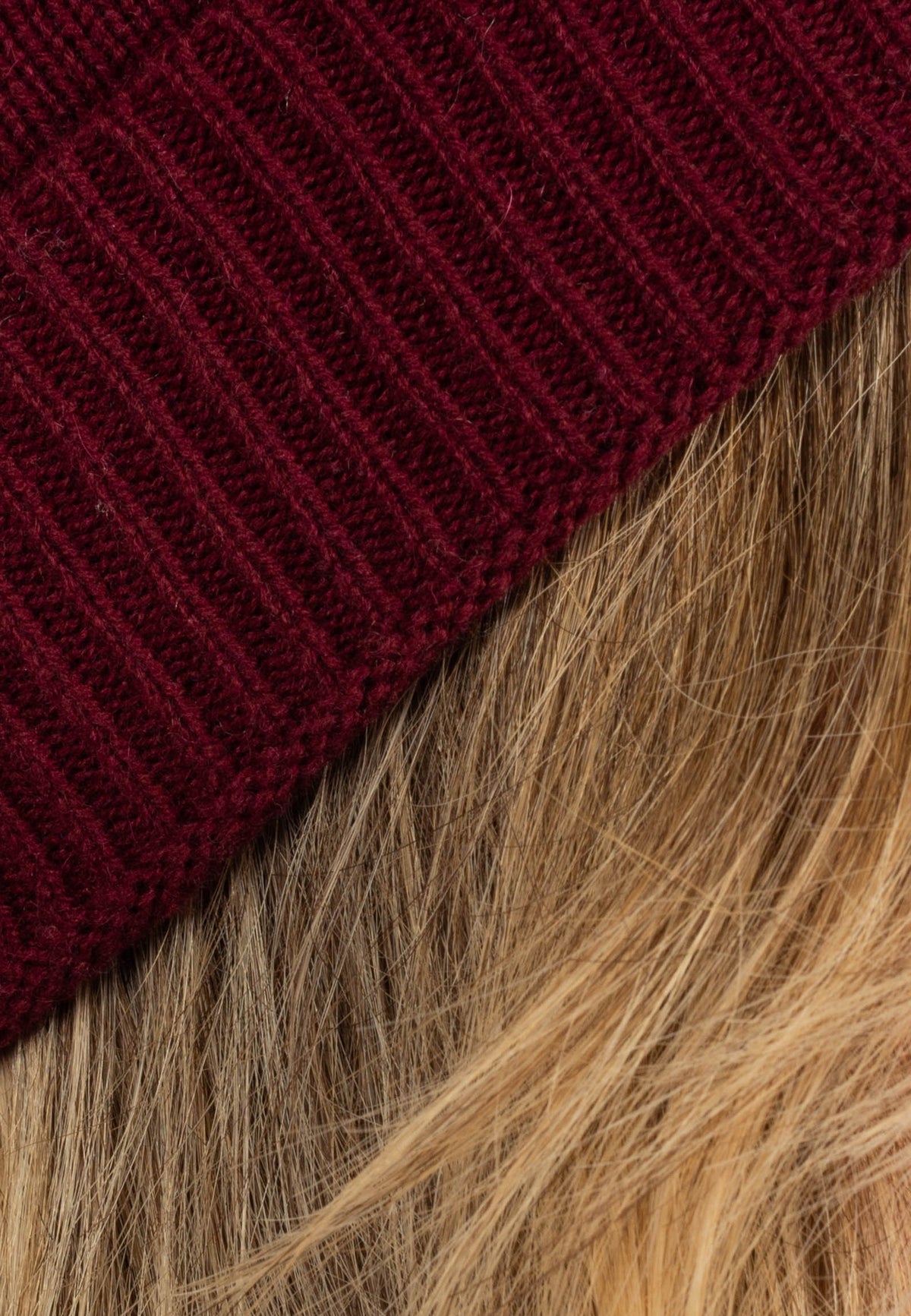 Women's Plain-Knit 100% Cashmere Beanie, burgundy | Dalle Piane Cashmere