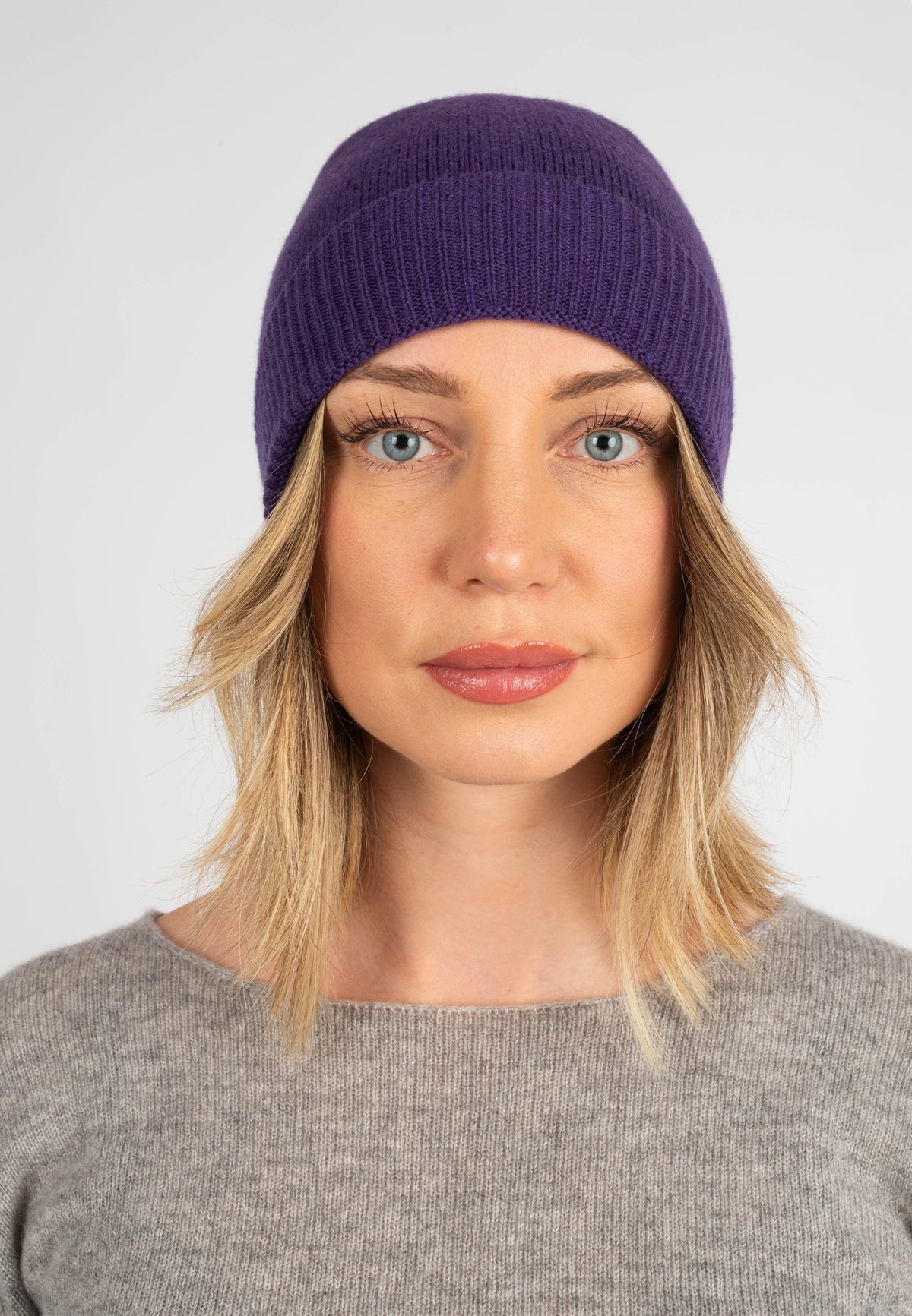 Women's Plain-Knit 100% Cashmere Beanie, purple | Dalle Piane Cashmere