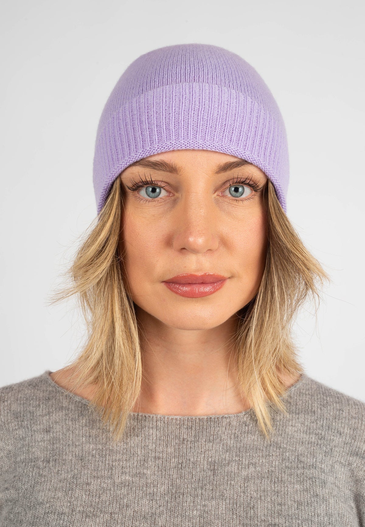 Women's Plain-Knit 100% Cashmere Beanie, lilac | Dalle Piane Cashmere