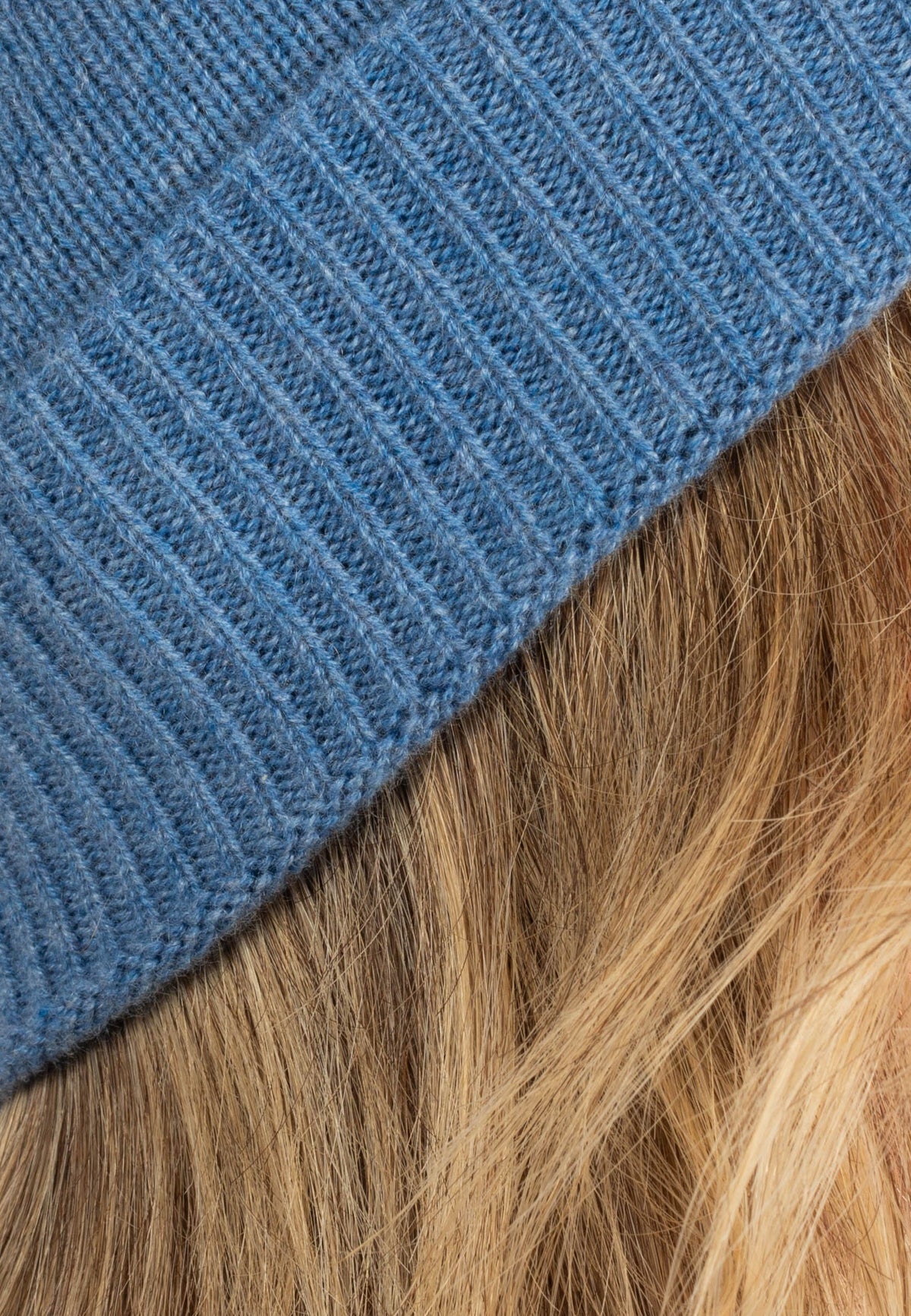 Women's Plain-Knit 100% Cashmere Beanie, light blue | Dalle Piane Cashmere