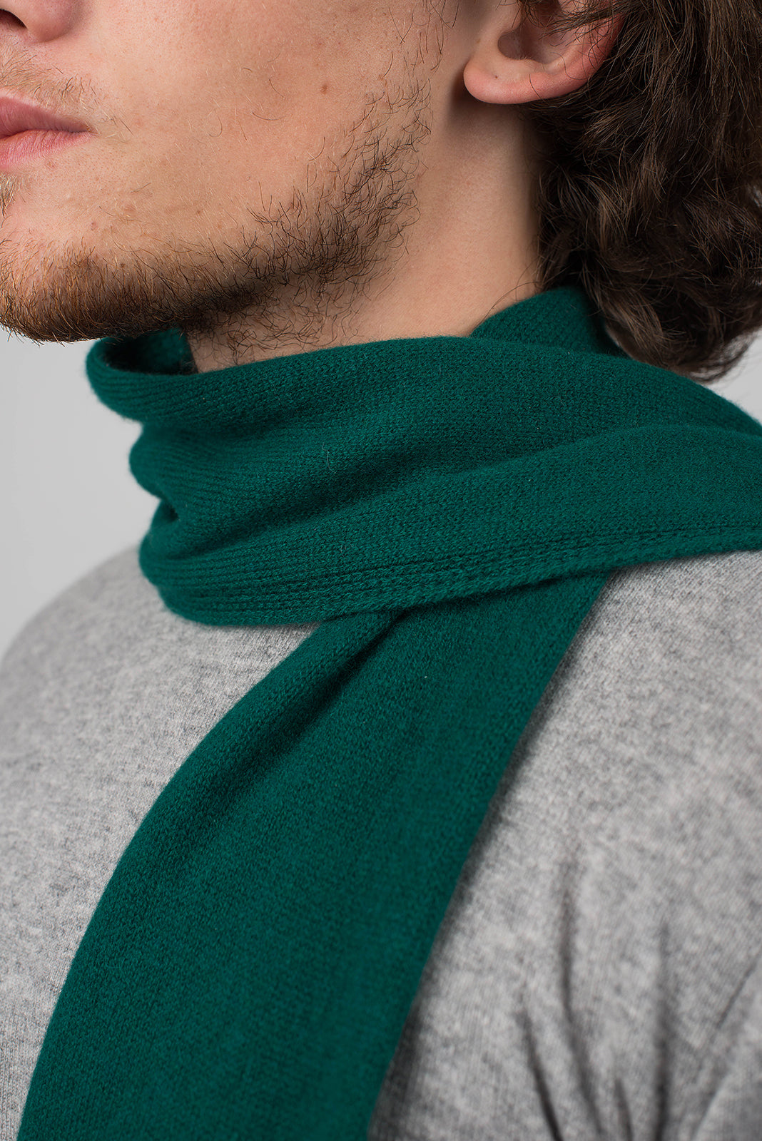 Green Men's 100% Cashmere Skinny Scarf, view 3