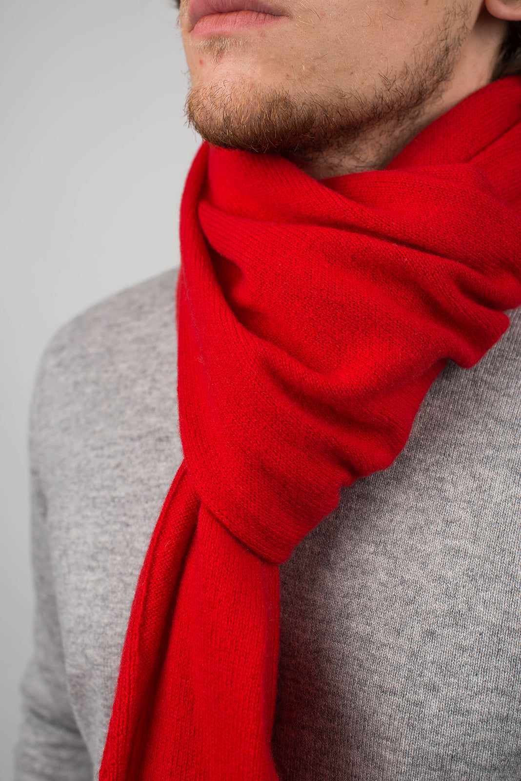 Red Men's Wide 100% Cashmere Scarf, view 4