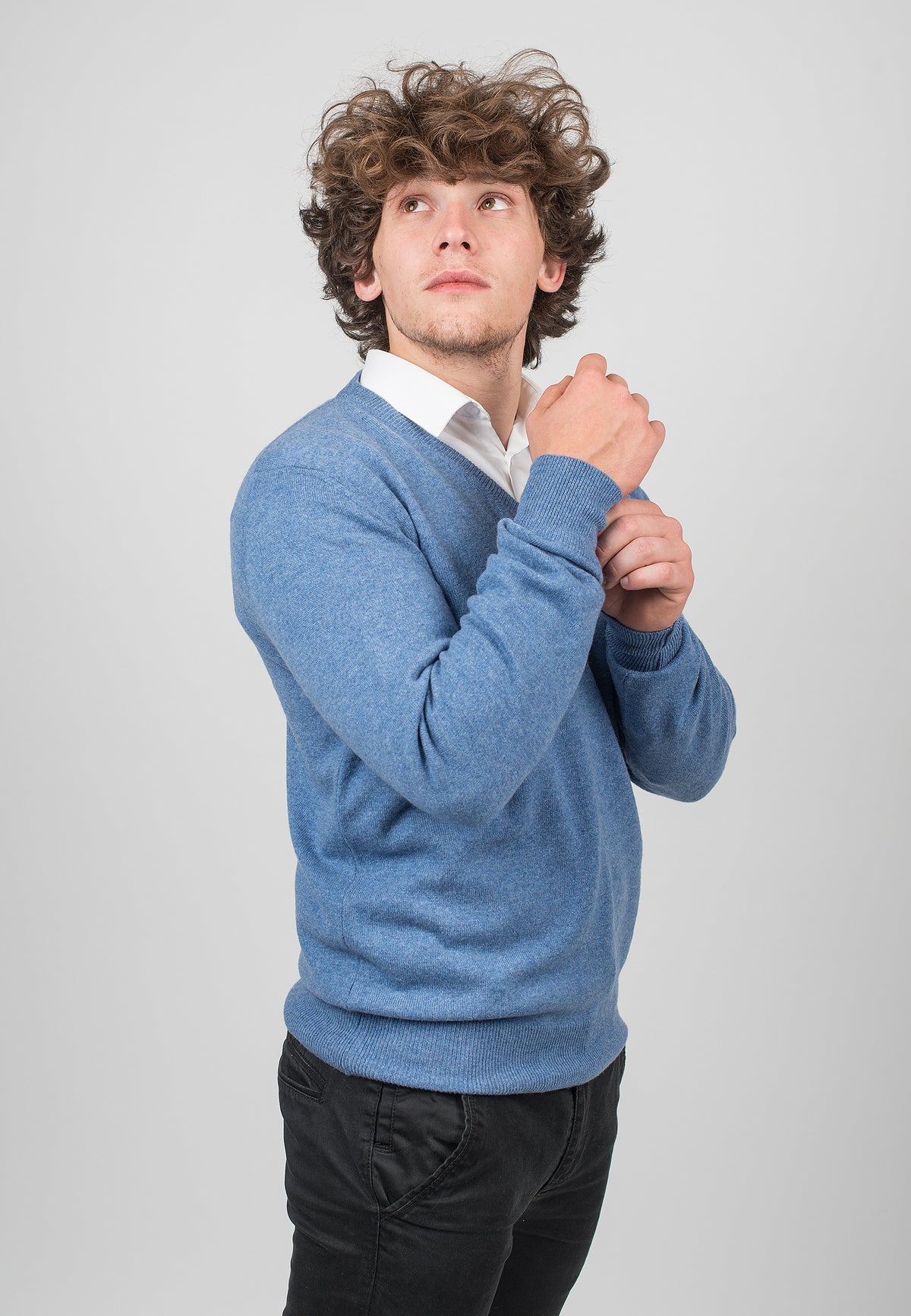 Light Blue Men's 100% Cashmere V-Neck, view 3