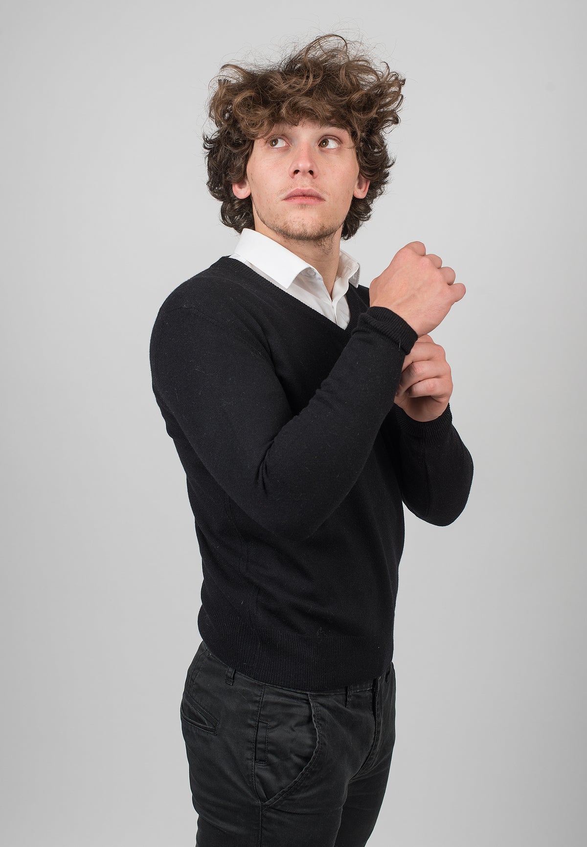 Black Men's 100% Cashmere V-Neck, view 3