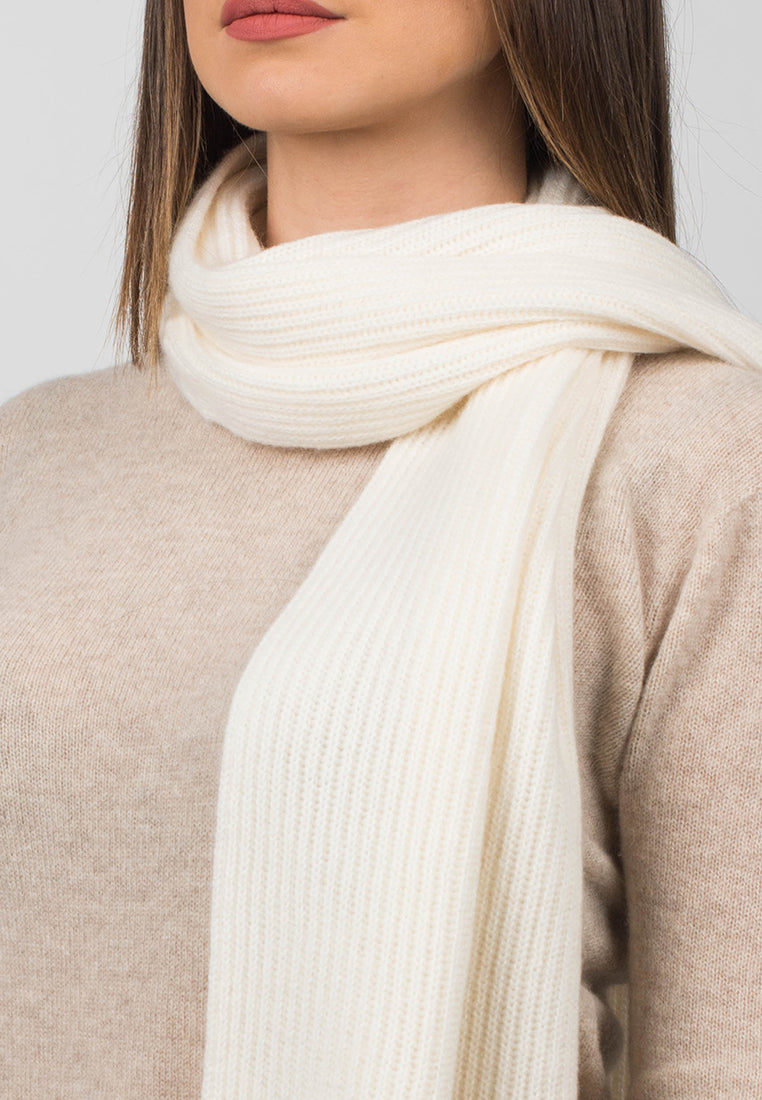Cream Women's Fisherman's Rib 100% Cashmere Scarf, view 2