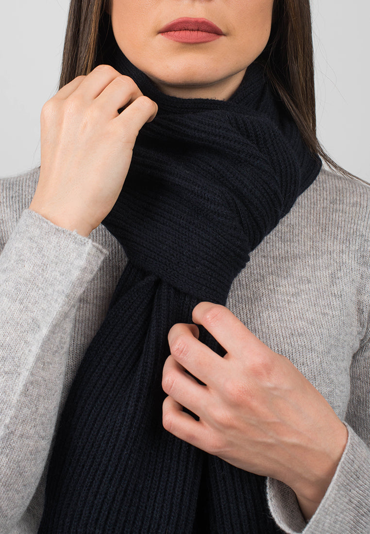 Blue Women's Fisherman's Rib 100% Cashmere Scarf, view 4