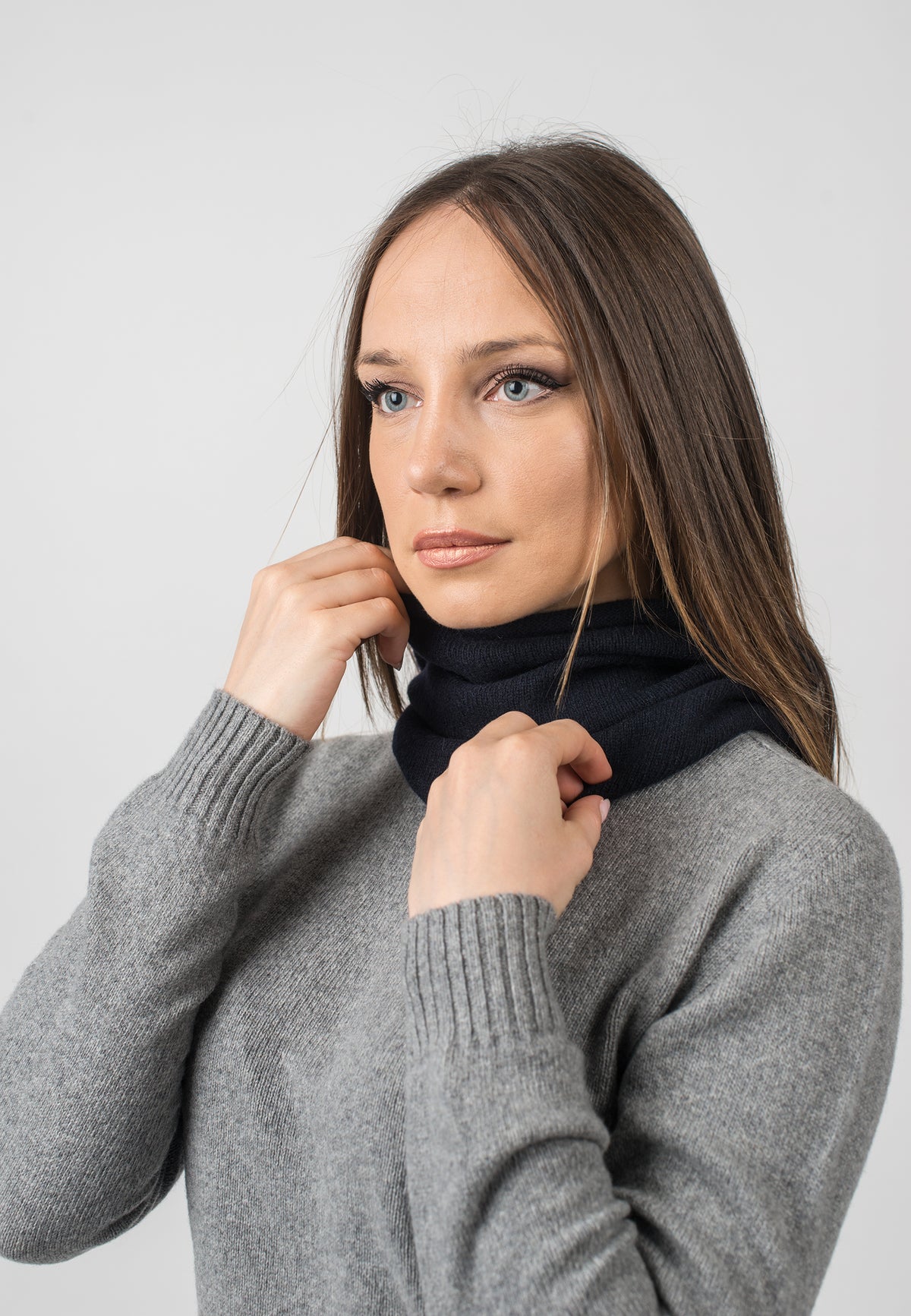 Red Recycled Cashmere Blend Neck Warmer, view 3