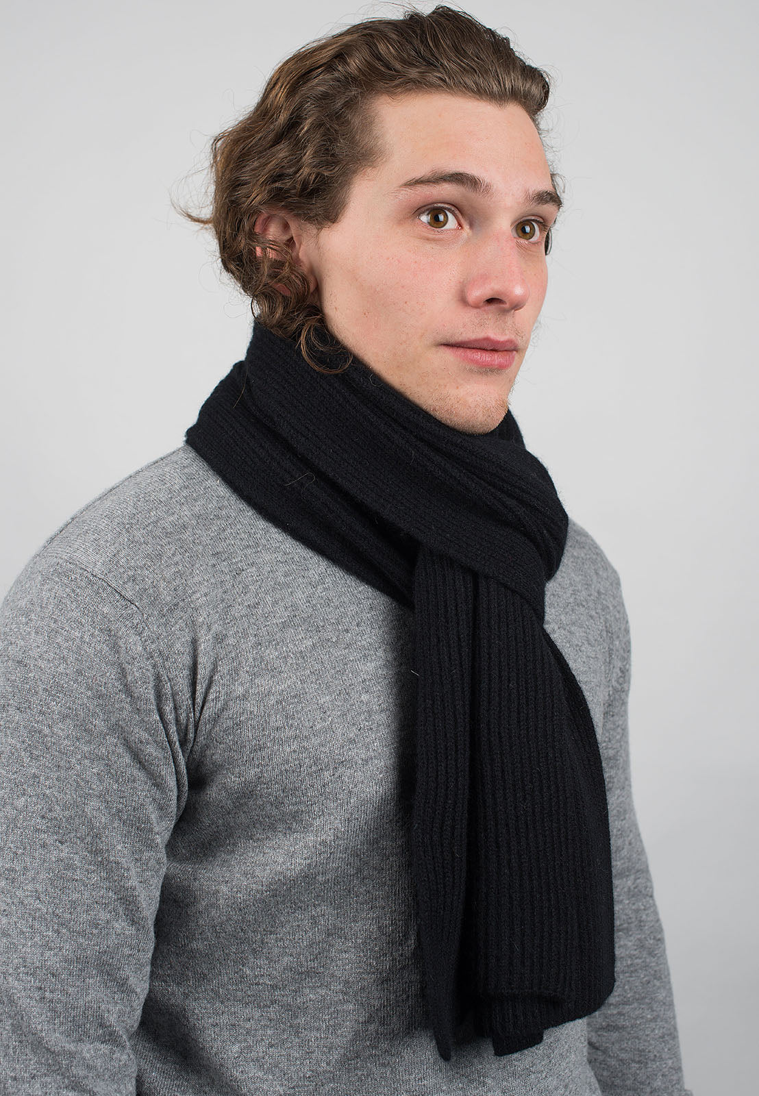 Black Men's Fisherman's Rib 100% Cashmere Scarf, view 2