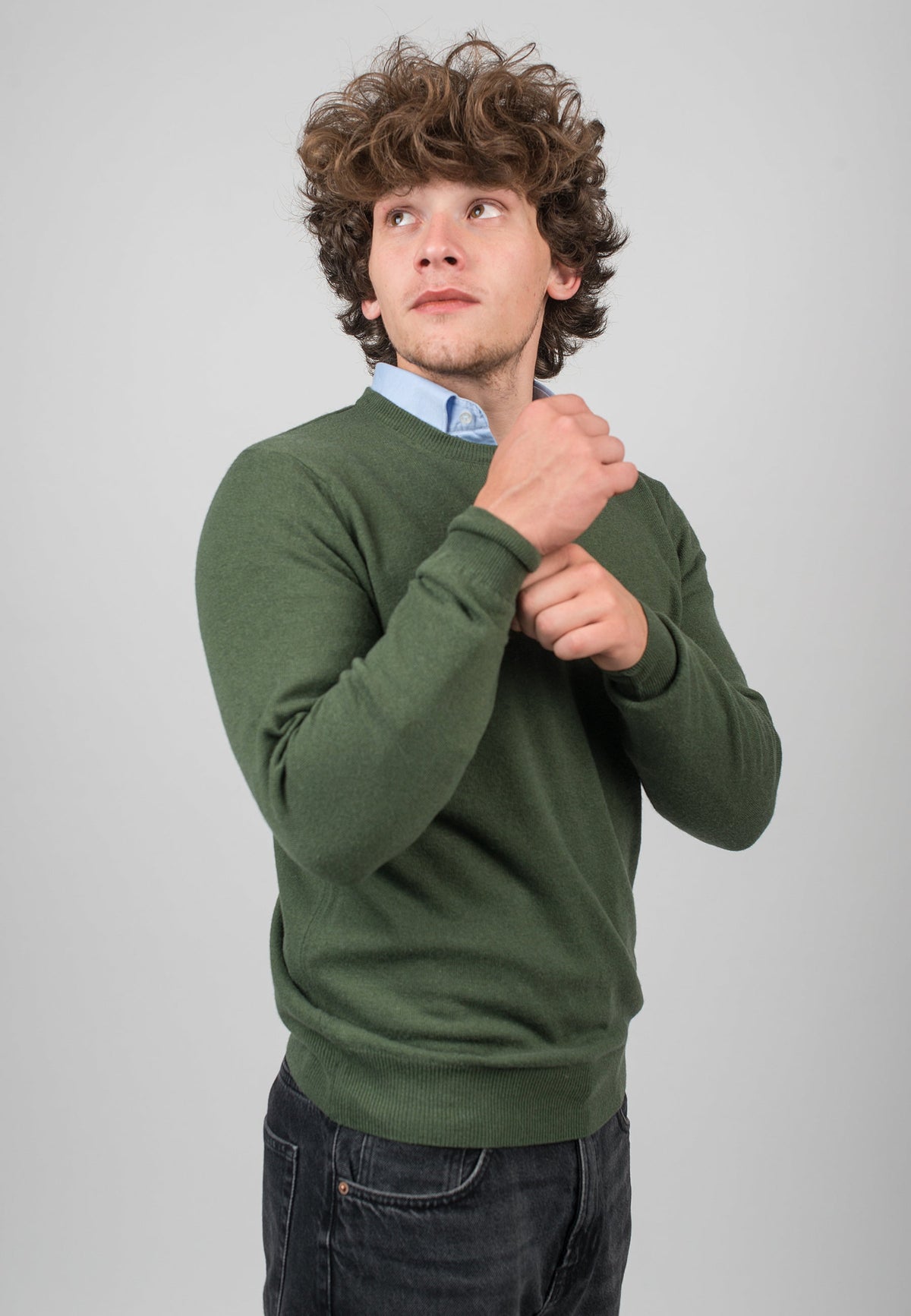 Olive Men's Cashmere Blend Crewneck, view 3