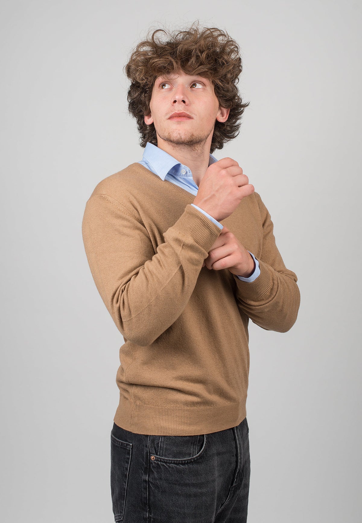 Camel Men's Cashmere Blend V-Neck, view 3